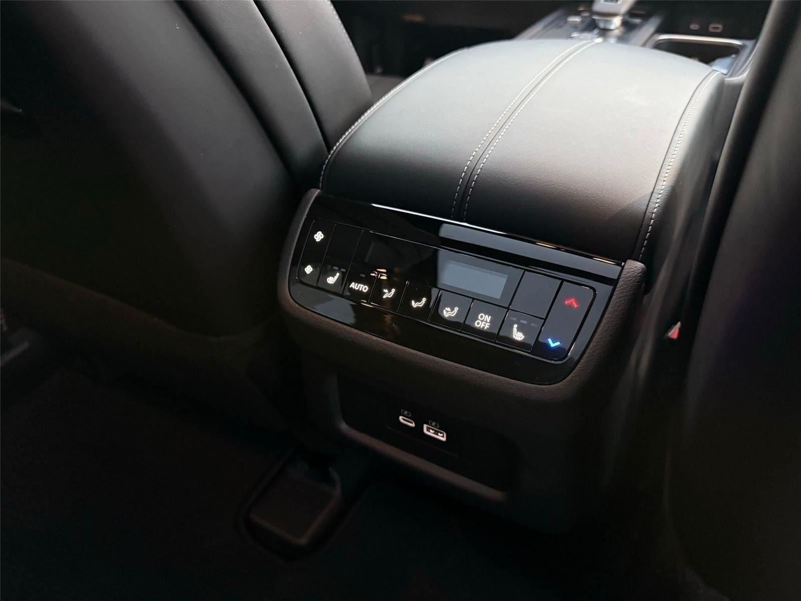 Infiniti QX60  2025