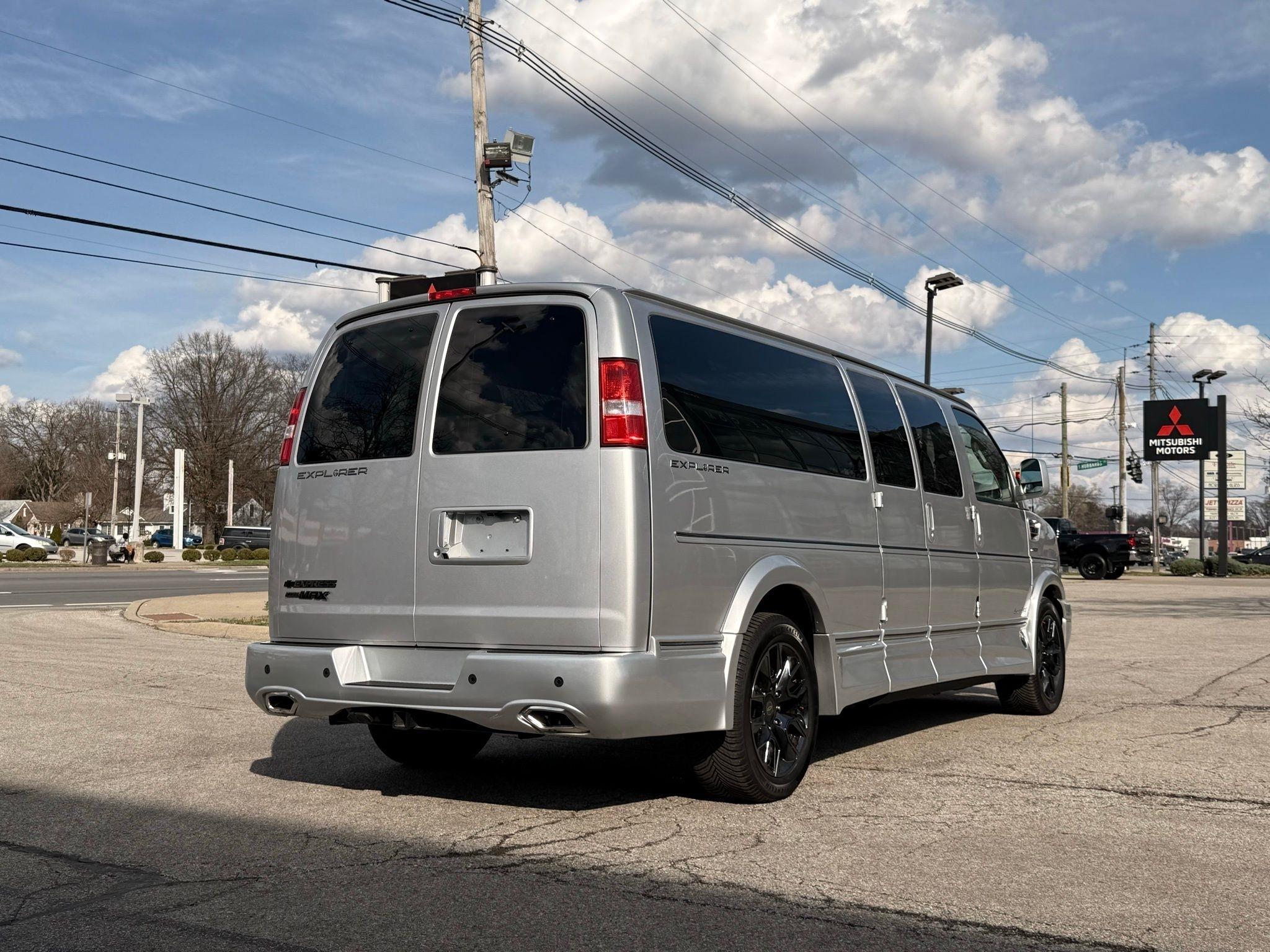 Chevrolet Express  2023