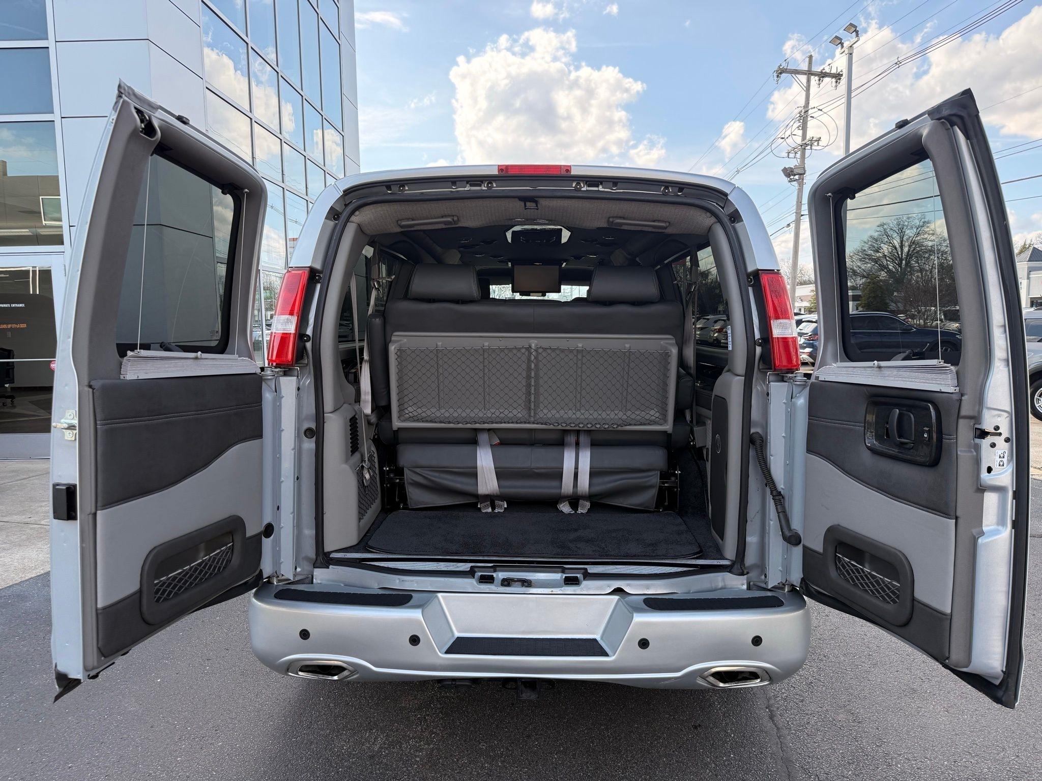 Chevrolet Express  2023