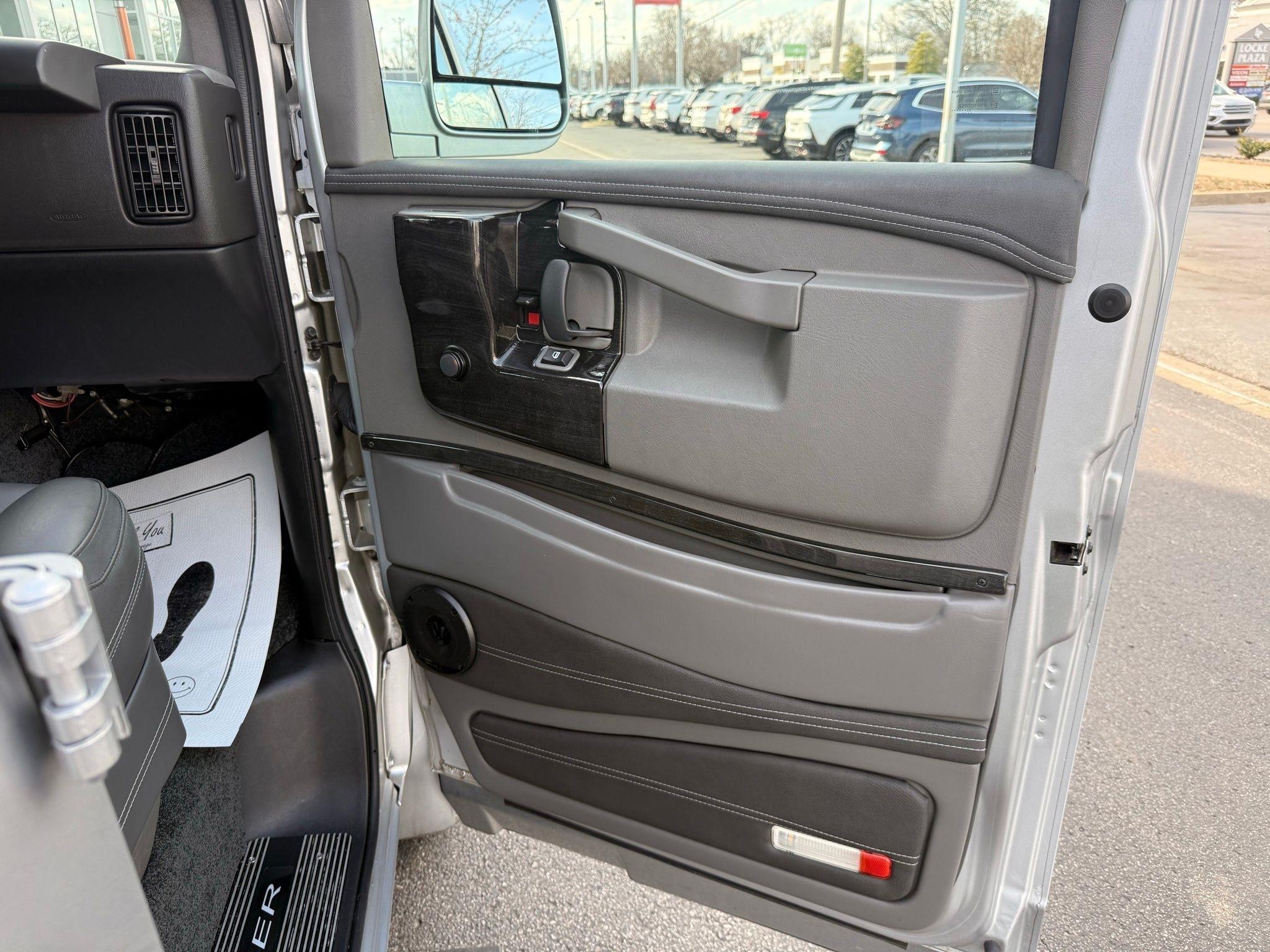 Chevrolet Express  2023