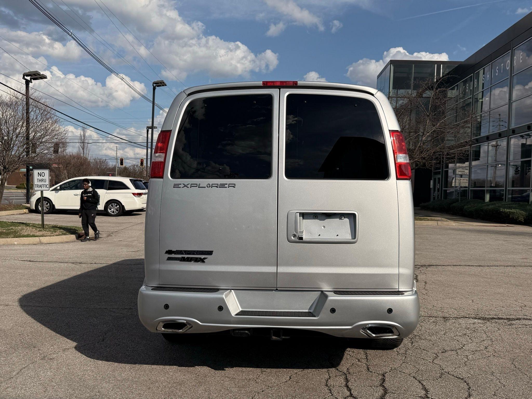 Chevrolet Express  2023