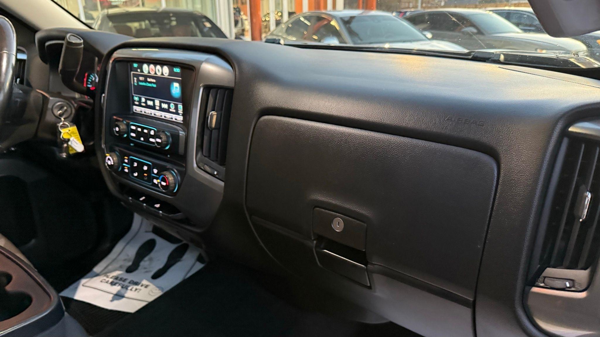 Chevrolet Silverado 1500  2018