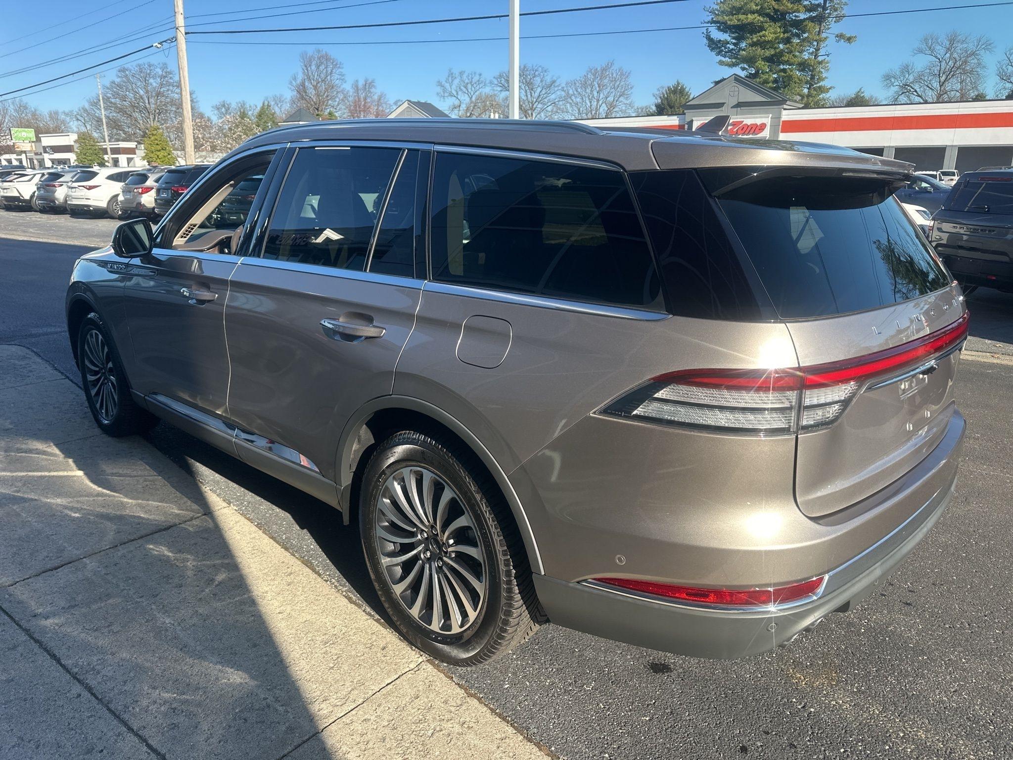 Lincoln Aviator  2020