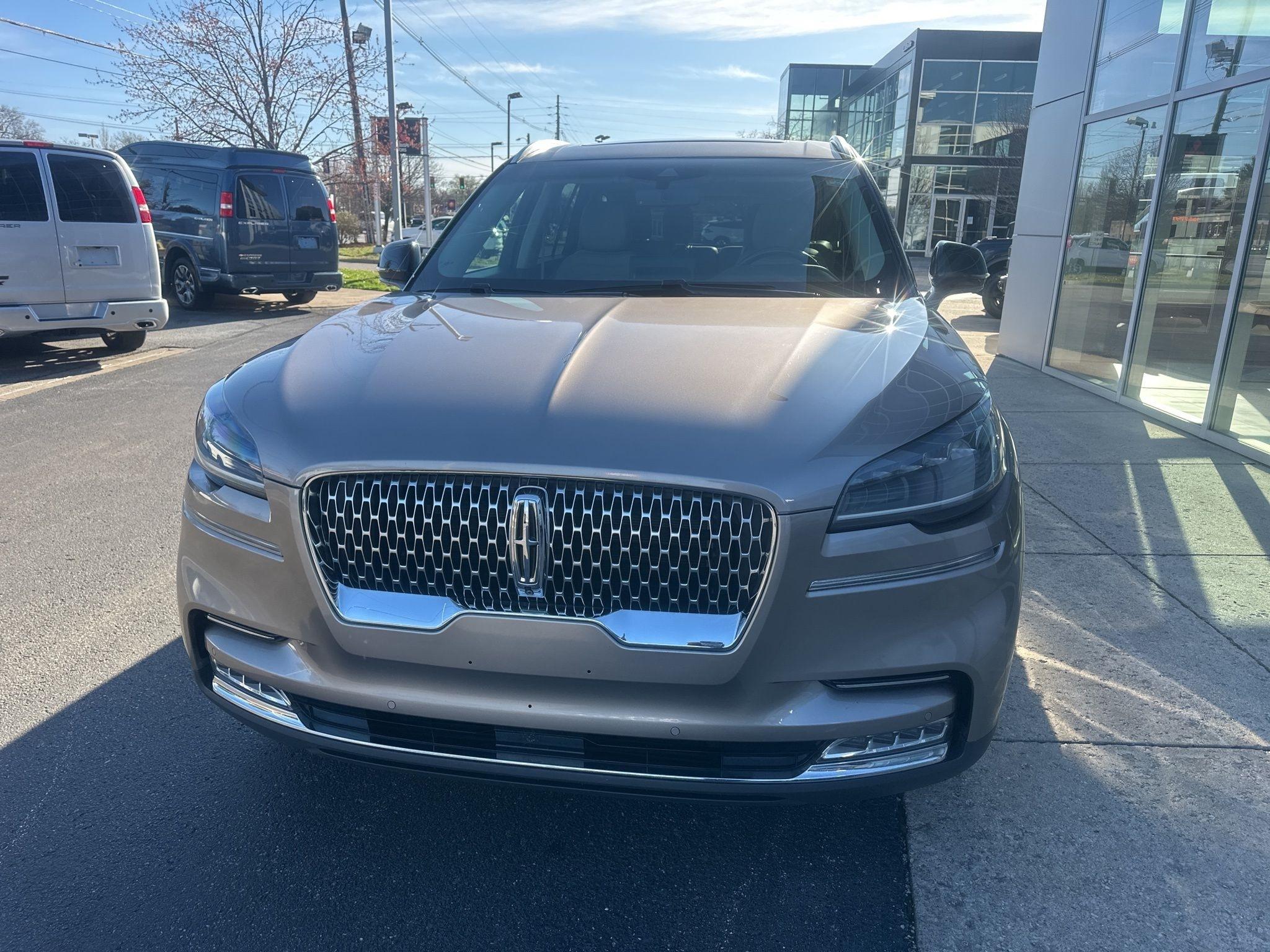 Lincoln Aviator  2020