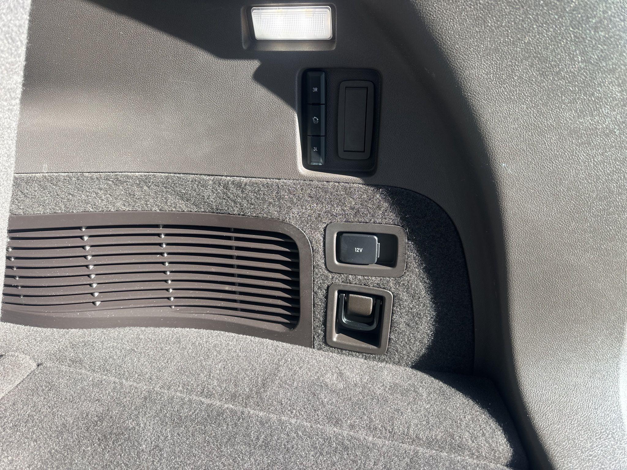 Lincoln Aviator  2020