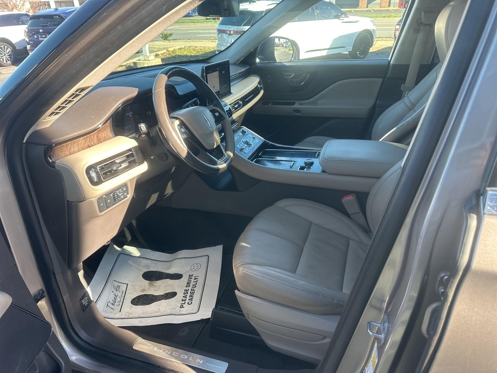 Lincoln Aviator  2020