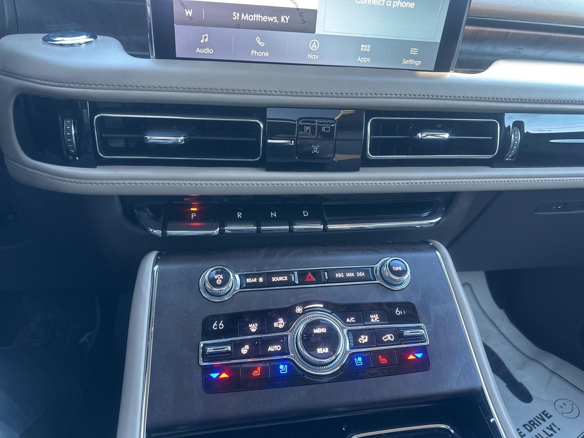 Lincoln Aviator  2020