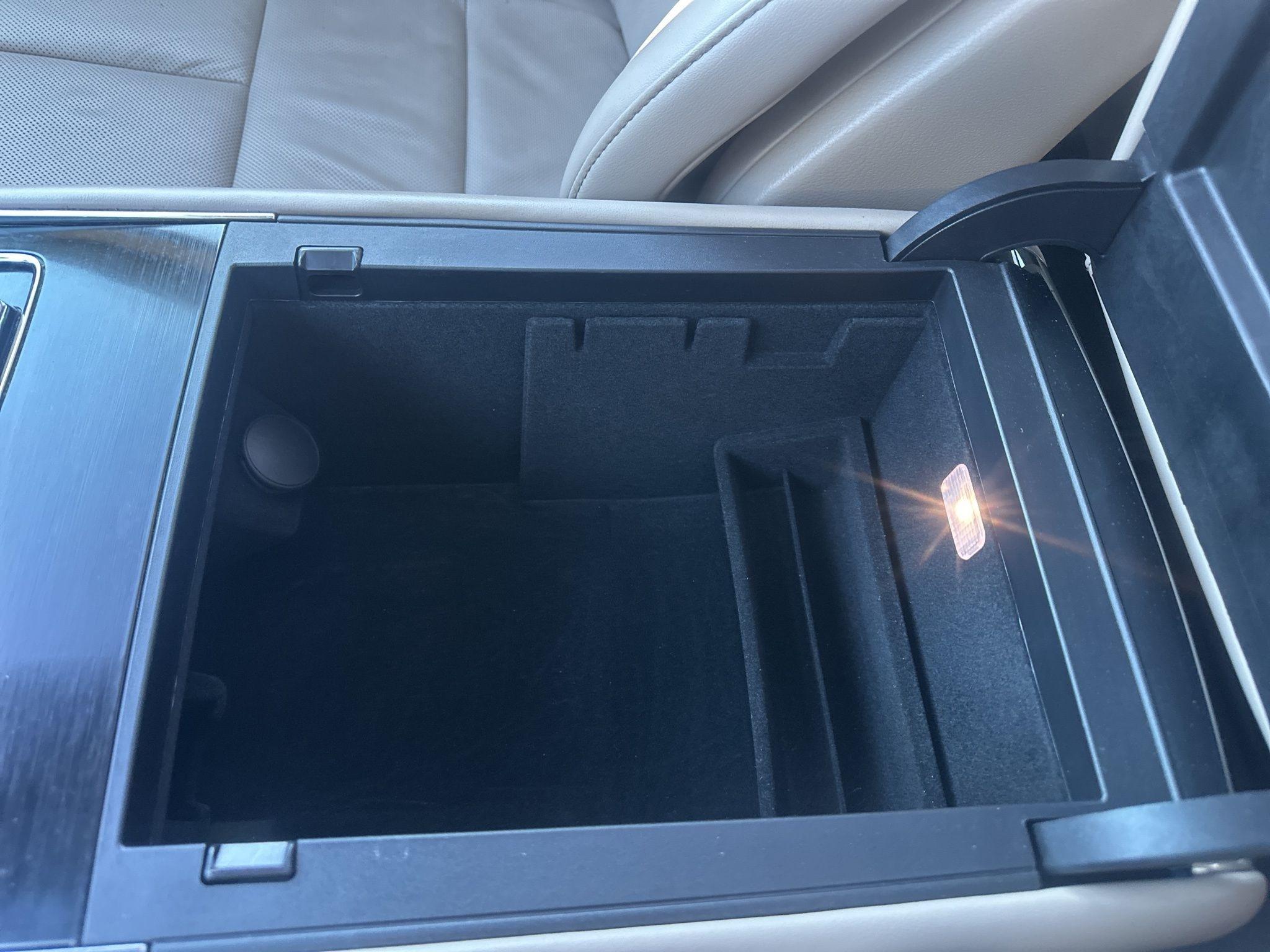 Lincoln Aviator  2020