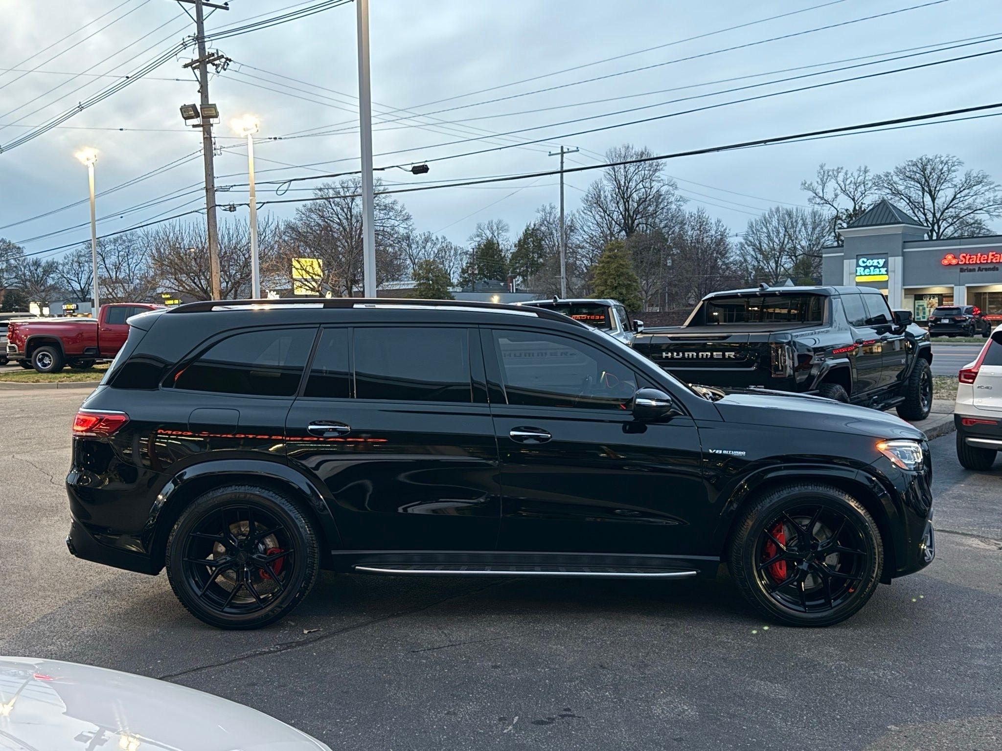 Mercedes-Benz GLS  2021