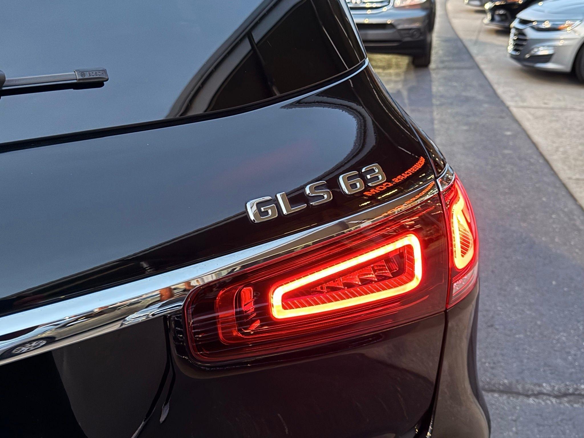 Mercedes-Benz GLS  2021