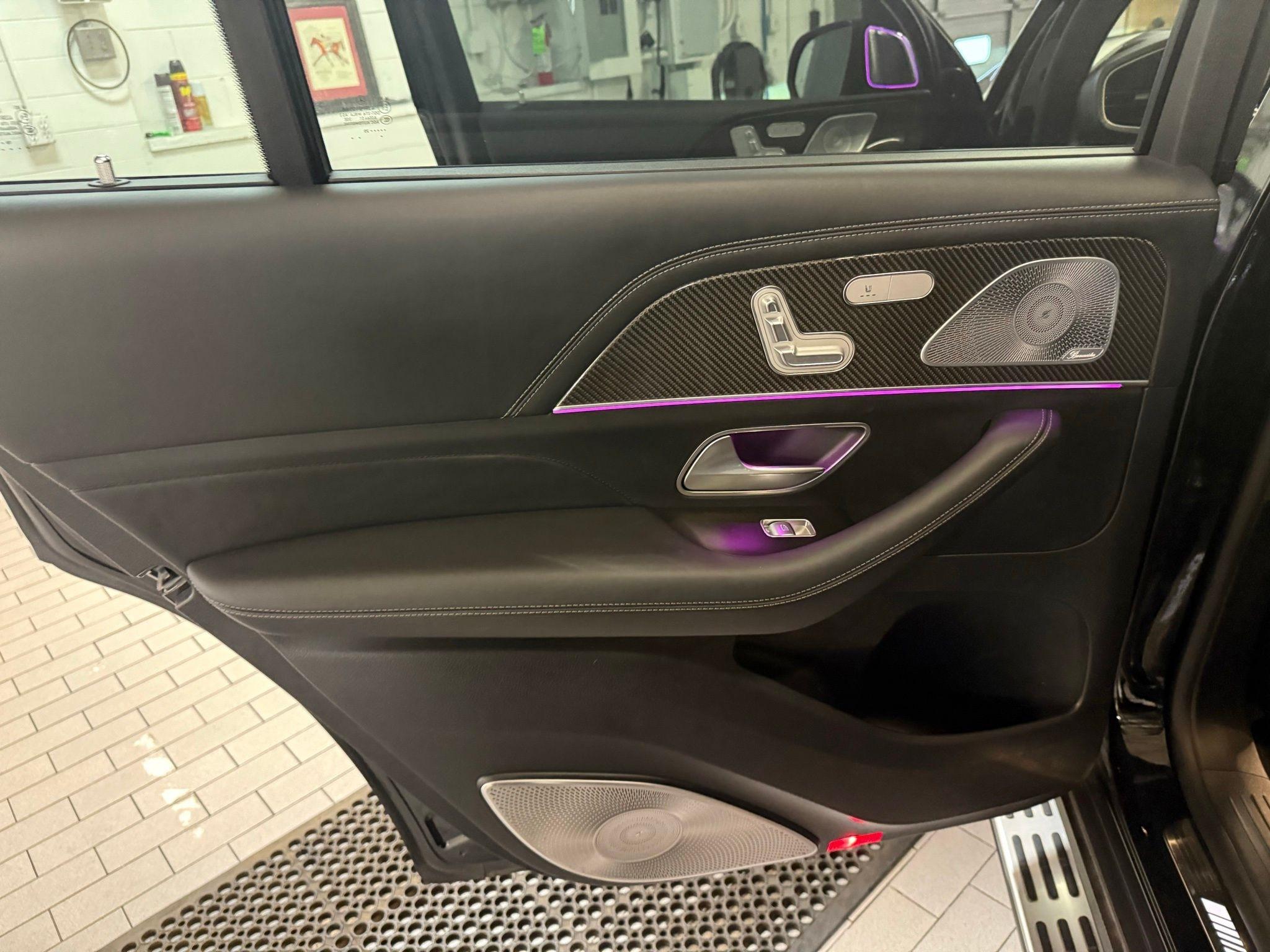 Mercedes-Benz GLS  2021