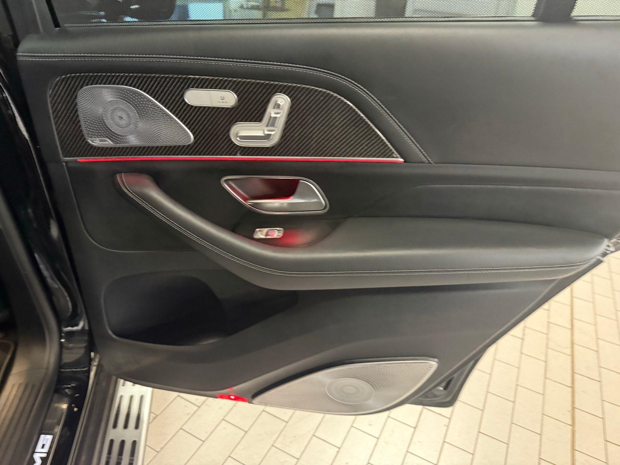 Mercedes-Benz GLS  2021