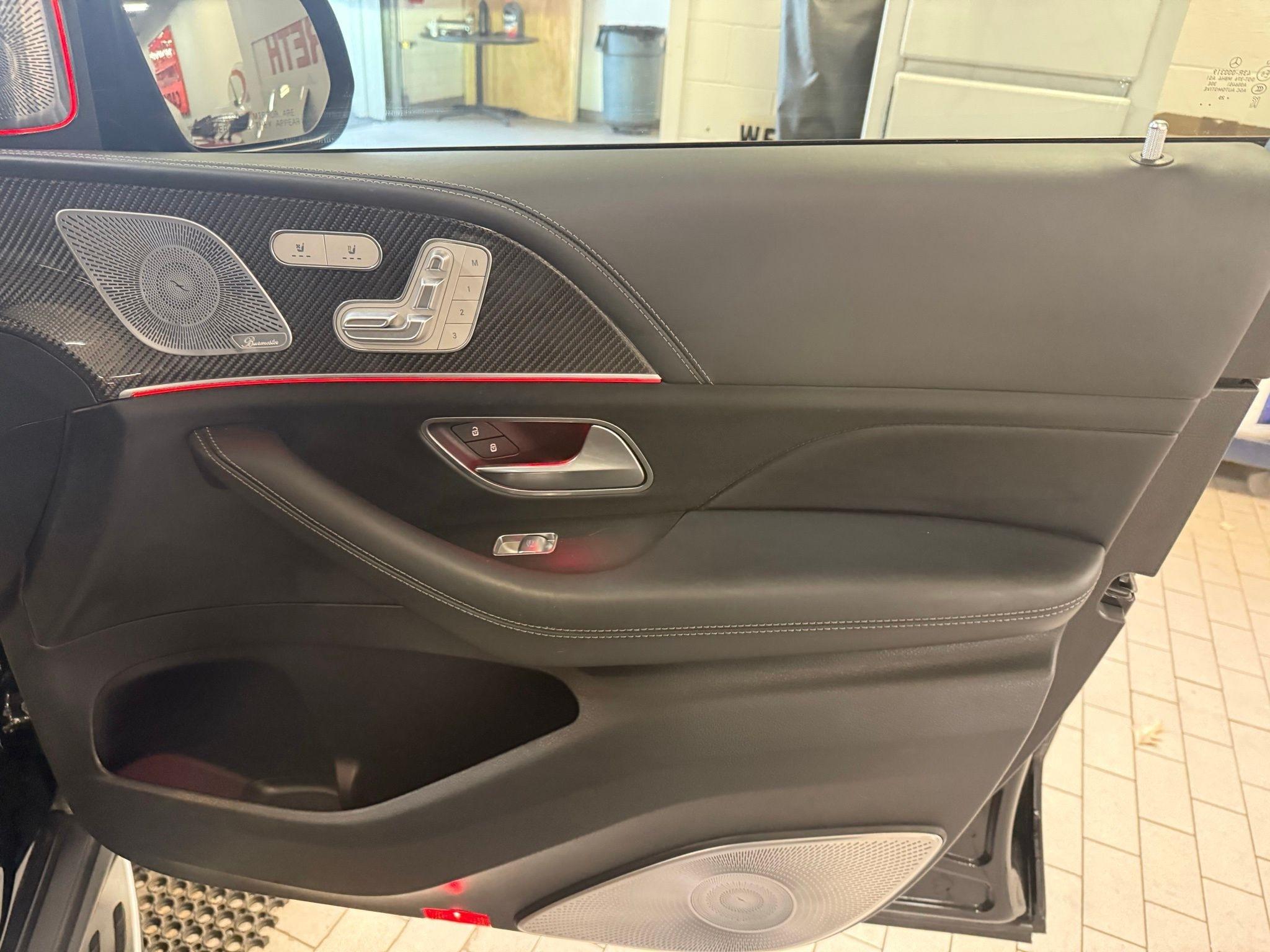 Mercedes-Benz GLS  2021