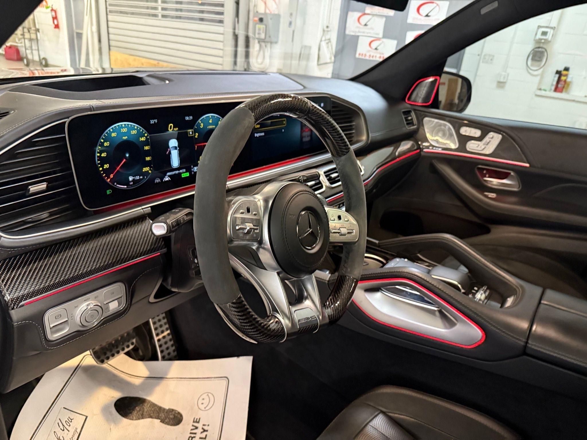 Mercedes-Benz GLS  2021