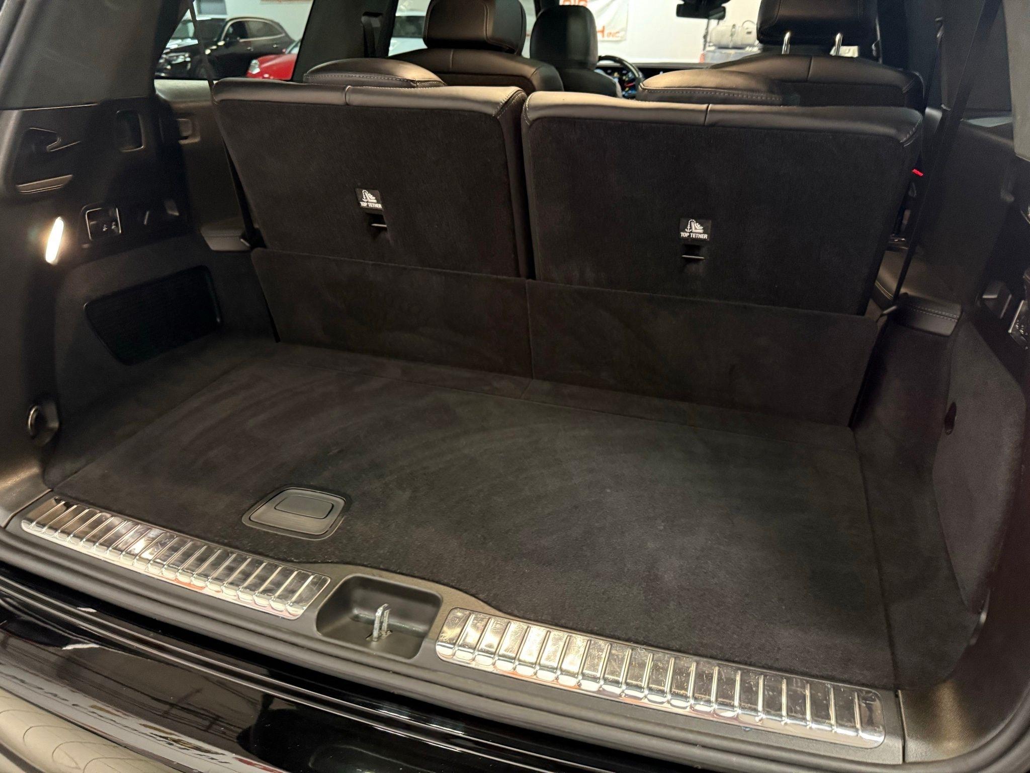 Mercedes-Benz GLS  2021