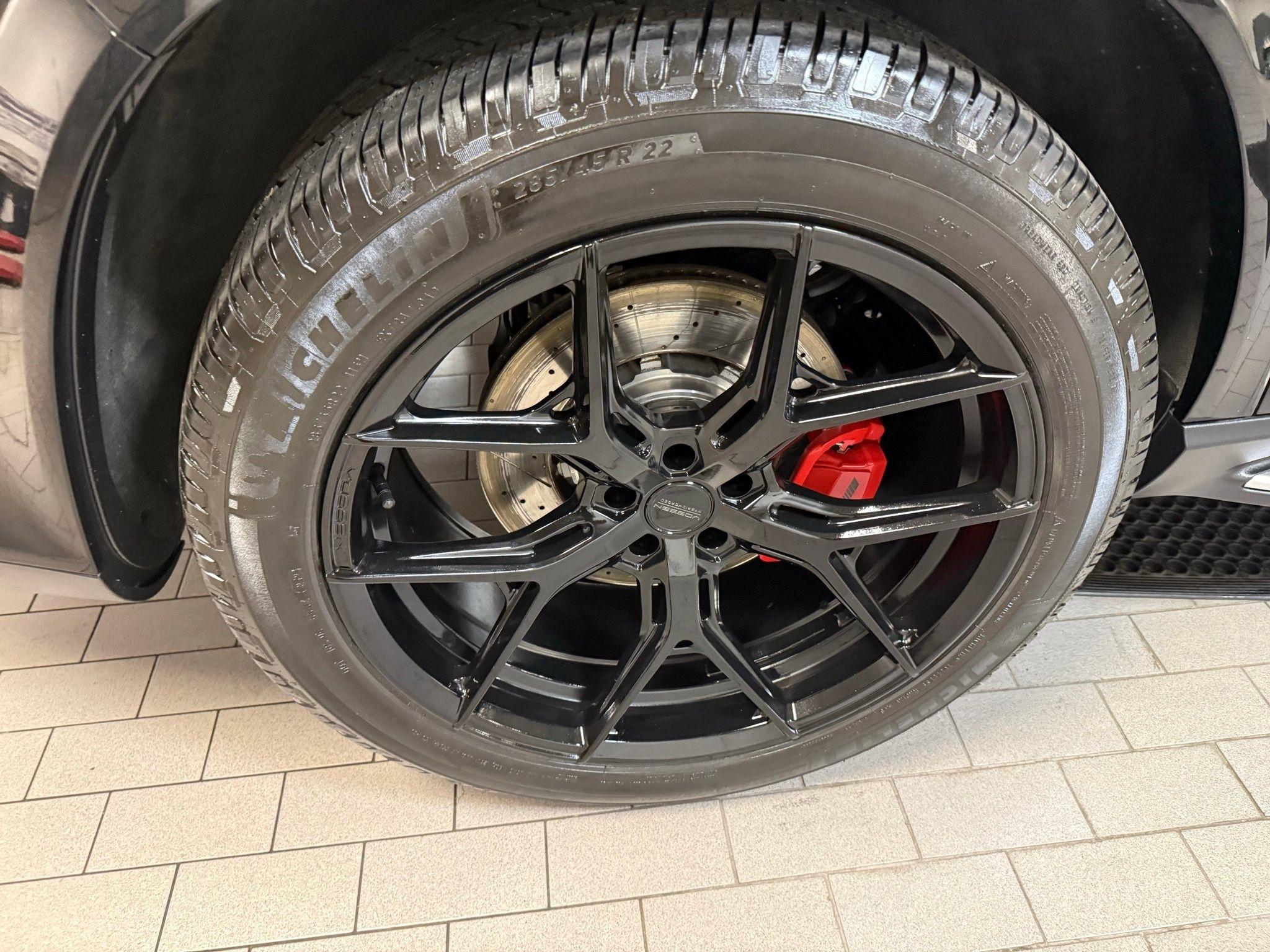 Mercedes-Benz GLS  2021