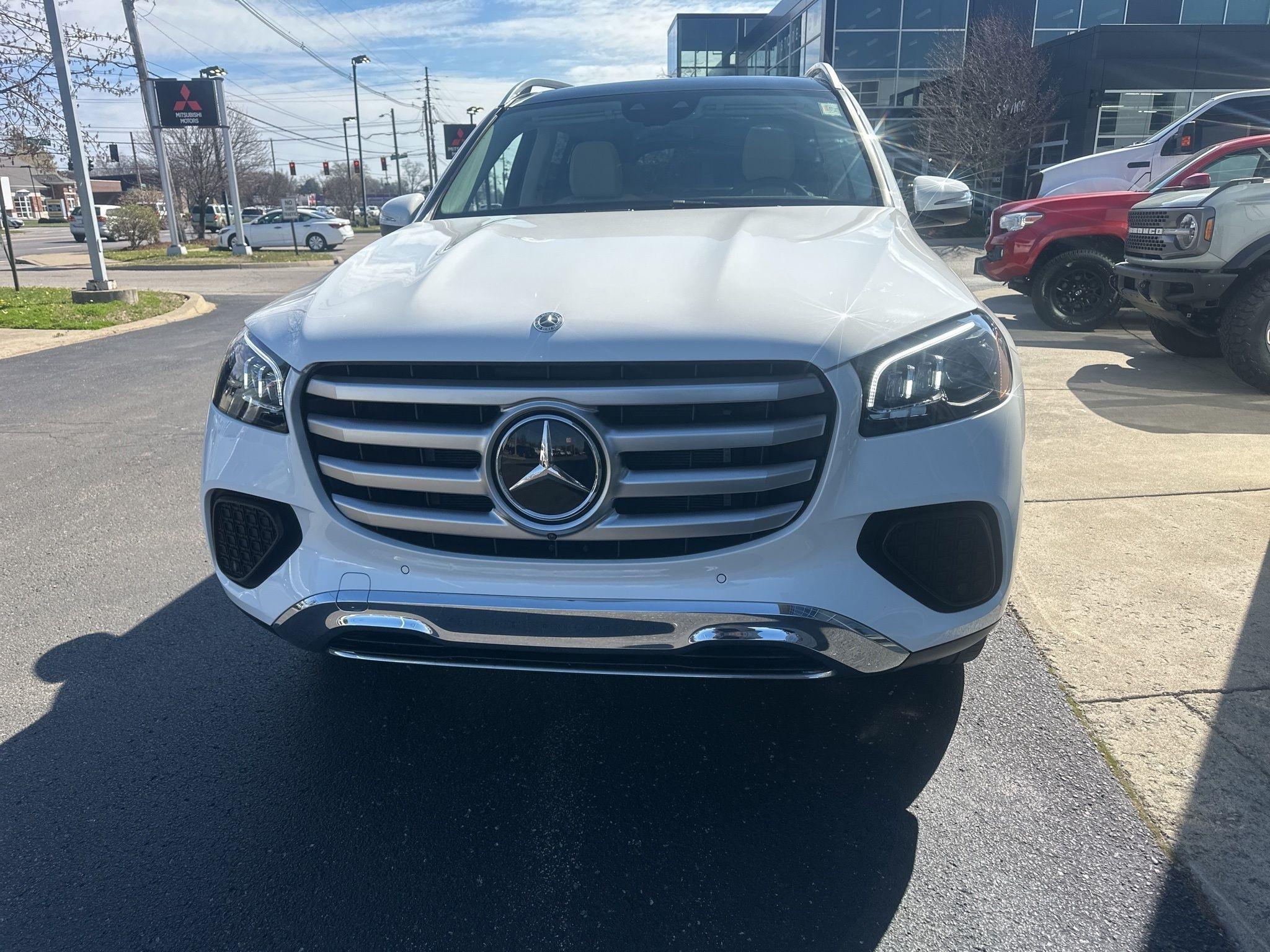 Mercedes-Benz GLS  2024