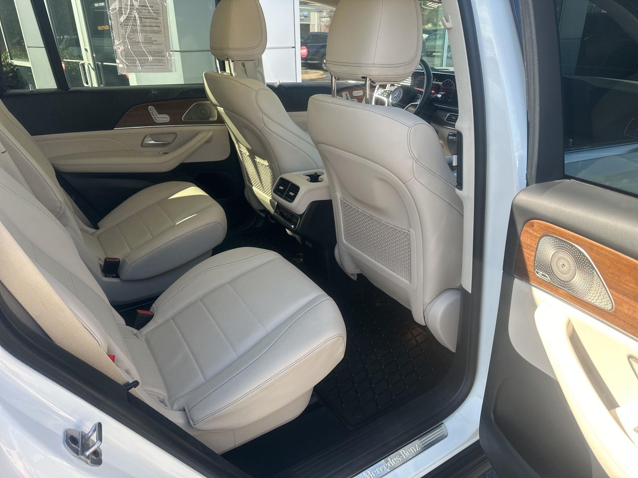 Mercedes-Benz GLS  2024