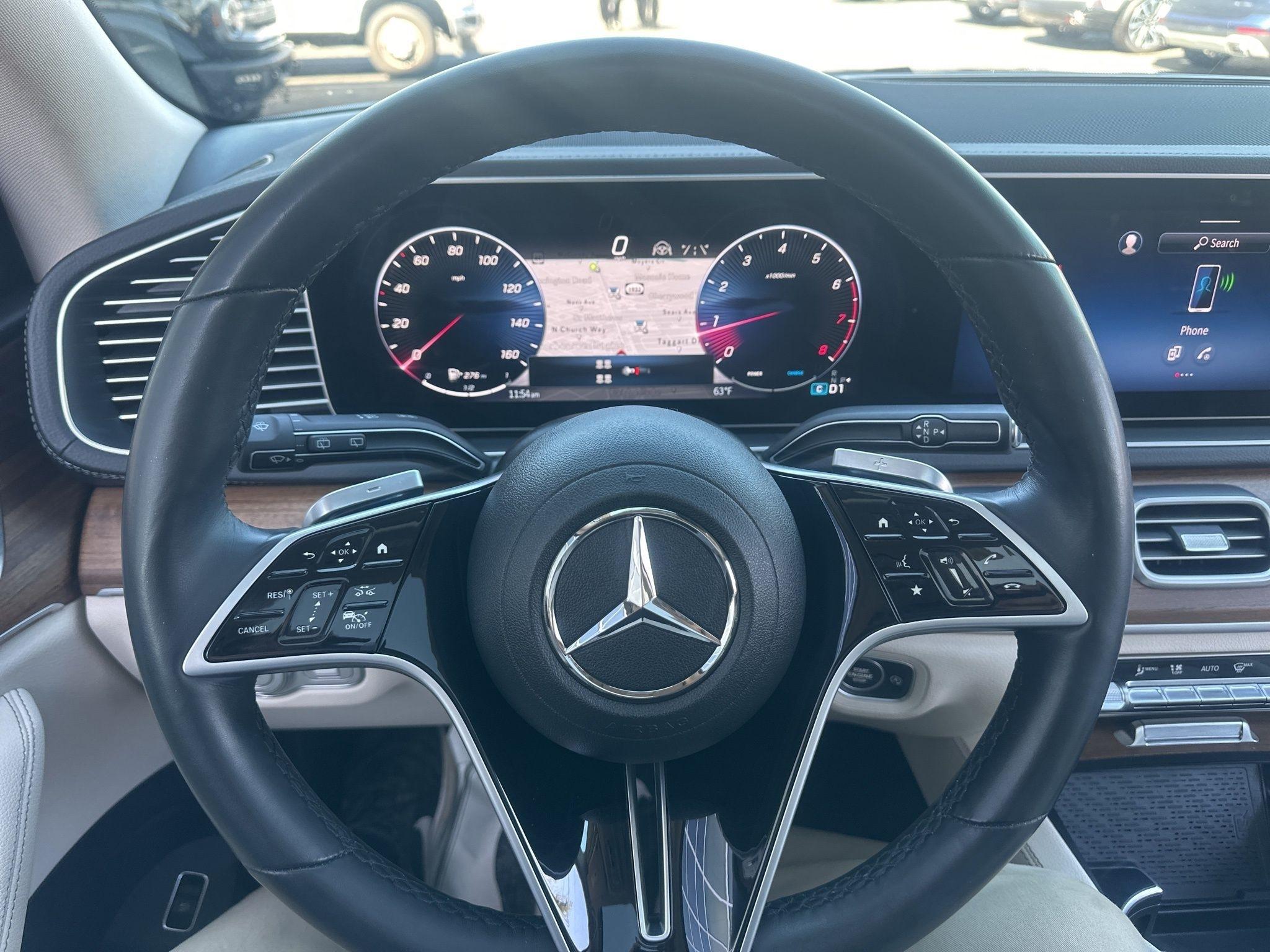 Mercedes-Benz GLS  2024