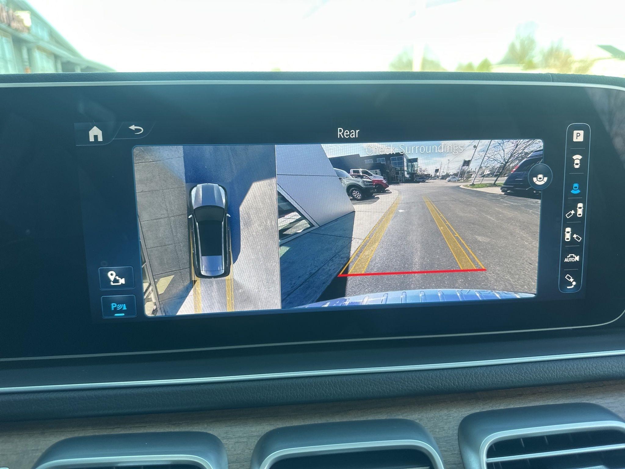 Mercedes-Benz GLS  2024