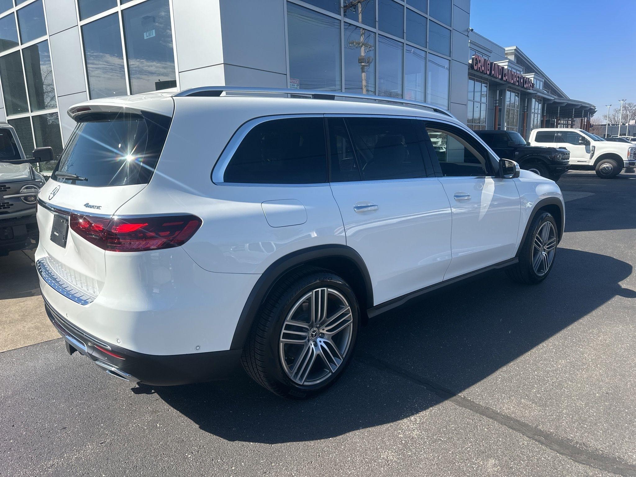 Mercedes-Benz GLS  2024