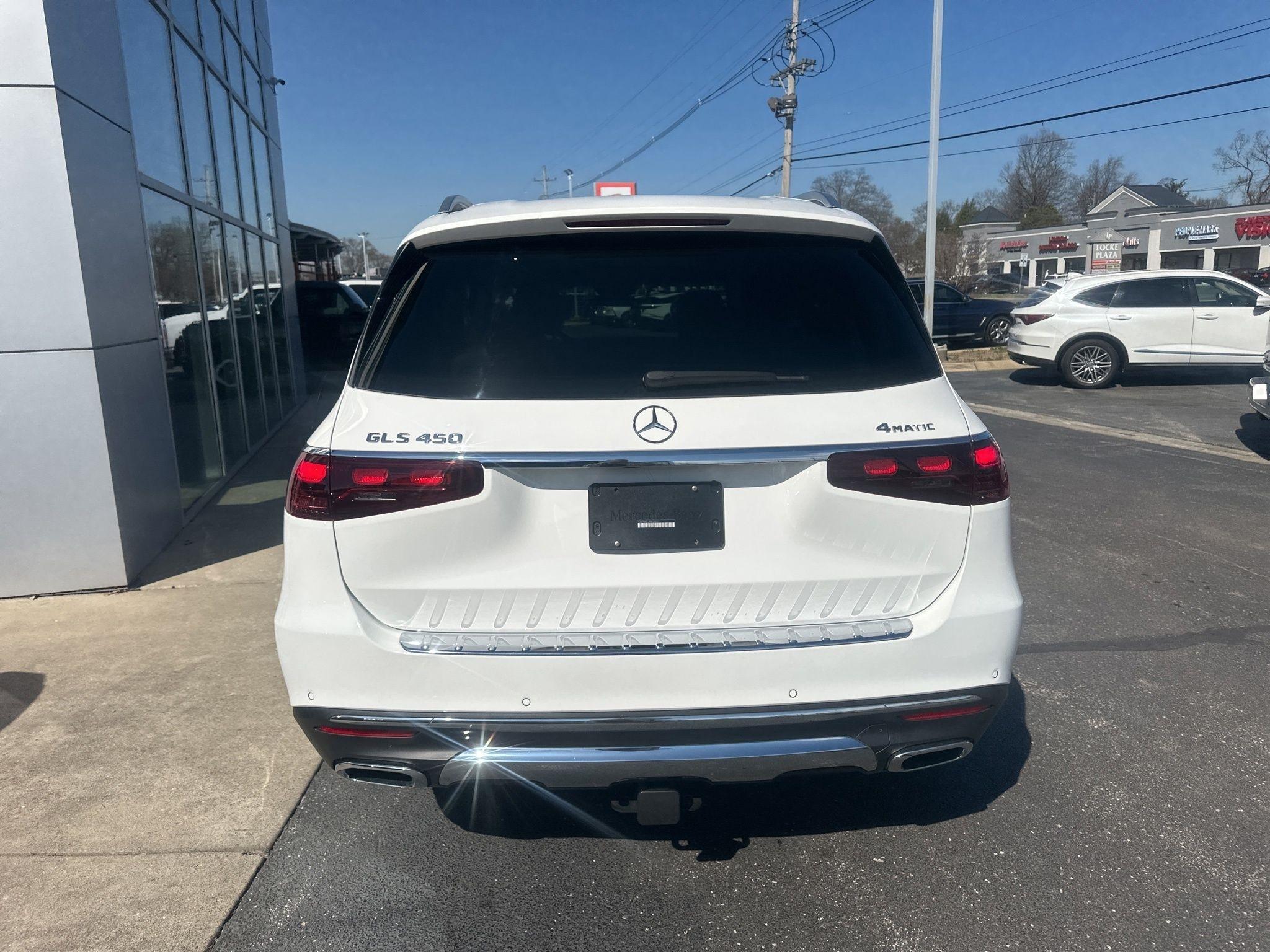 Mercedes-Benz GLS  2024