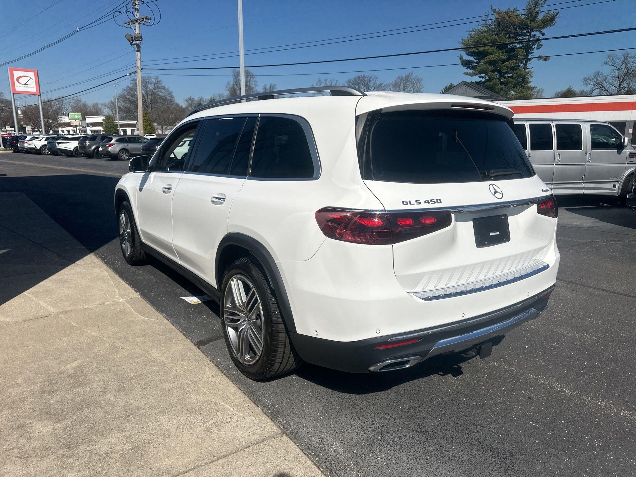 Mercedes-Benz GLS  2024