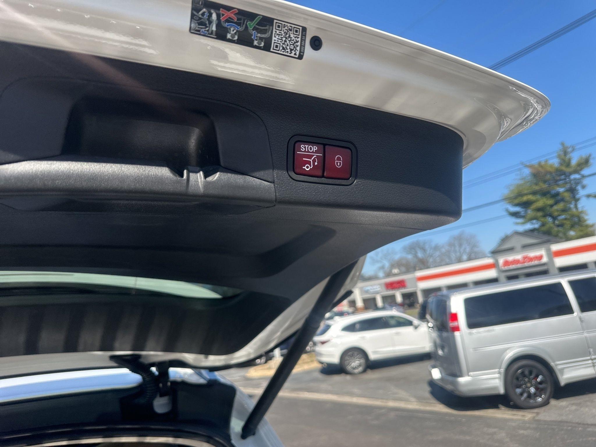 Mercedes-Benz GLS  2024