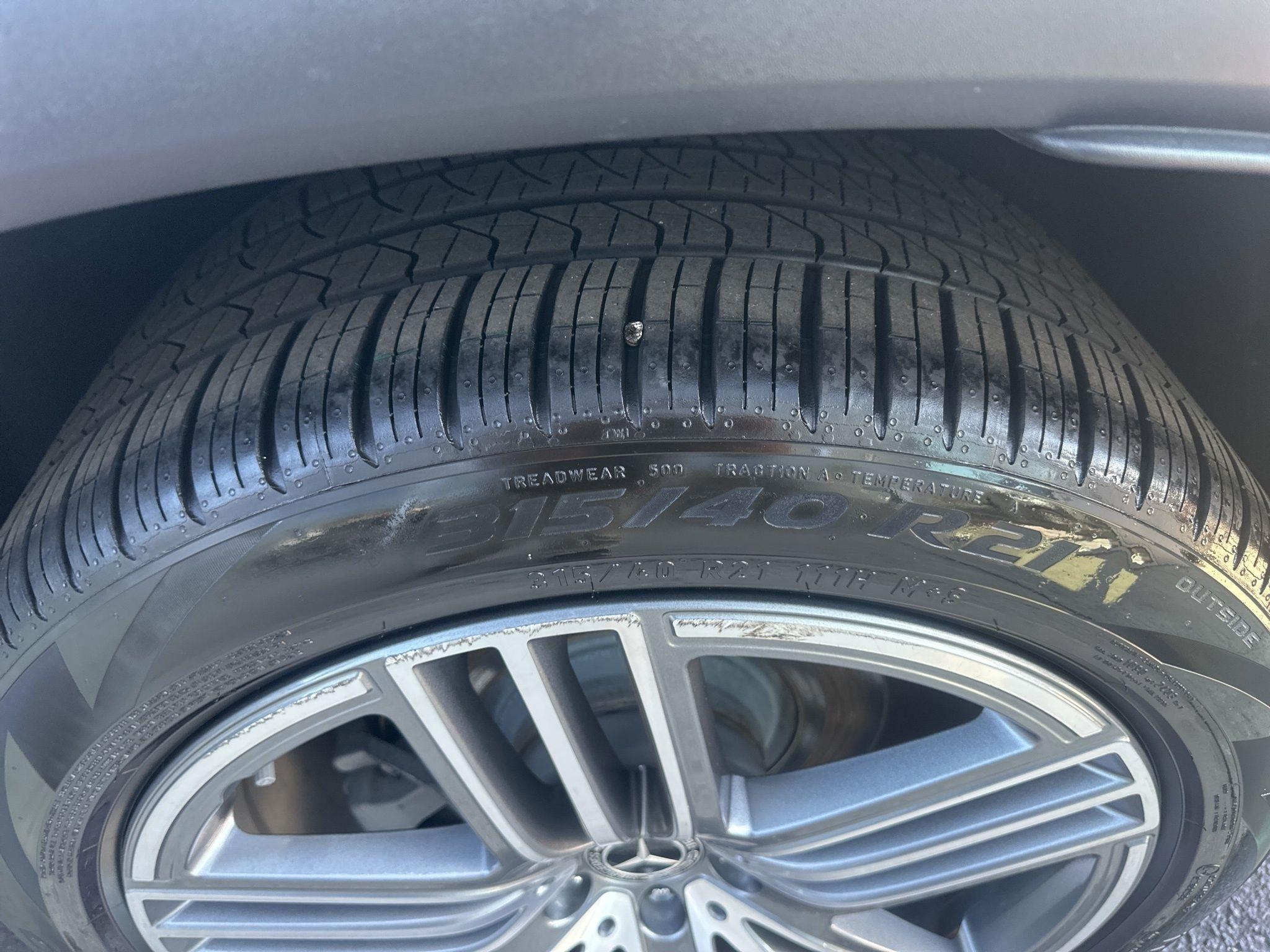 Mercedes-Benz GLS  2024