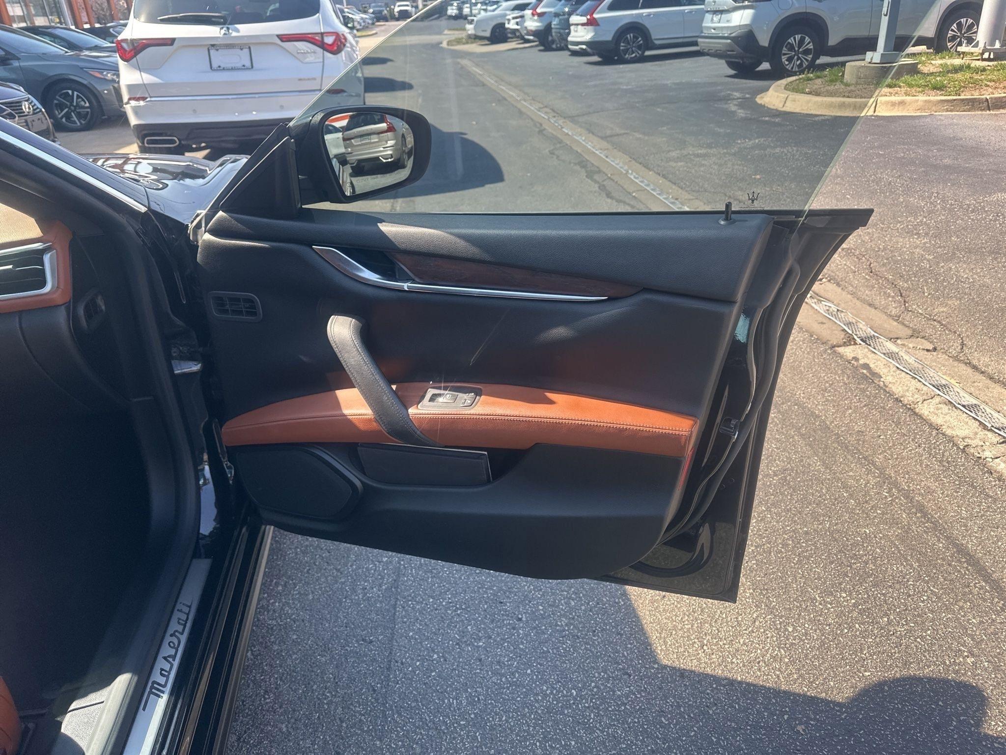 Maserati Ghibli  2017