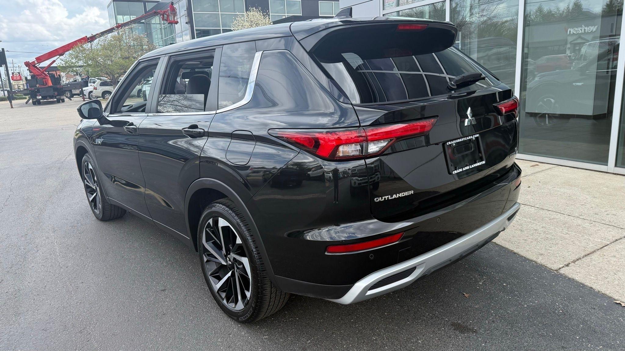 Mitsubishi Outlander PHEV  2024
