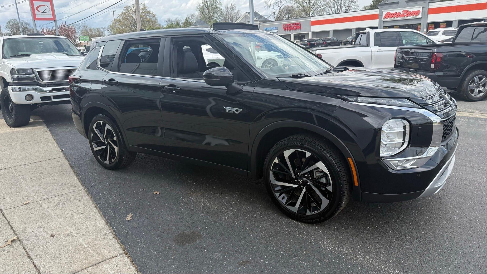 Mitsubishi Outlander PHEV  2024