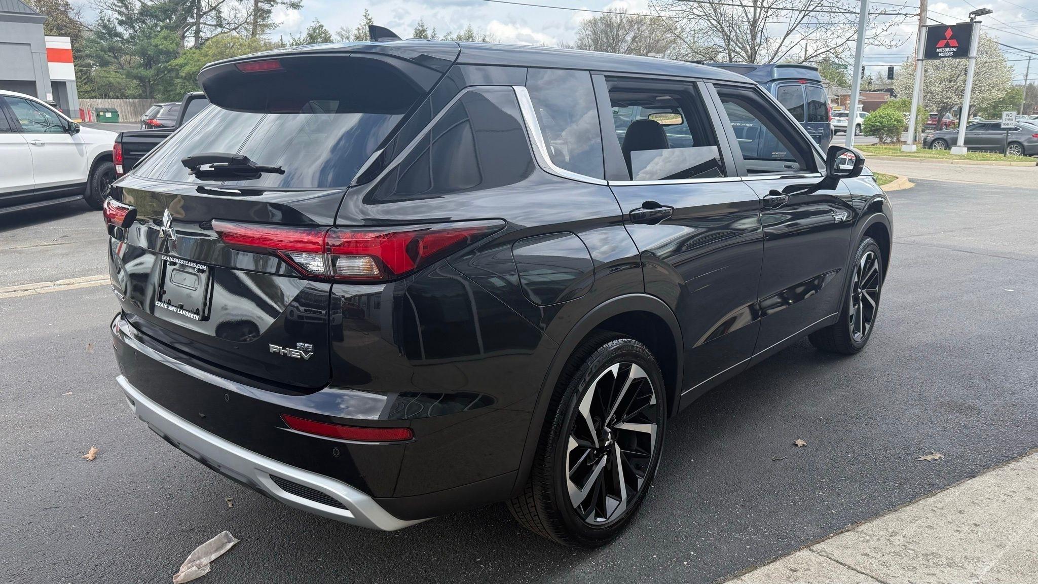 Mitsubishi Outlander PHEV  2024