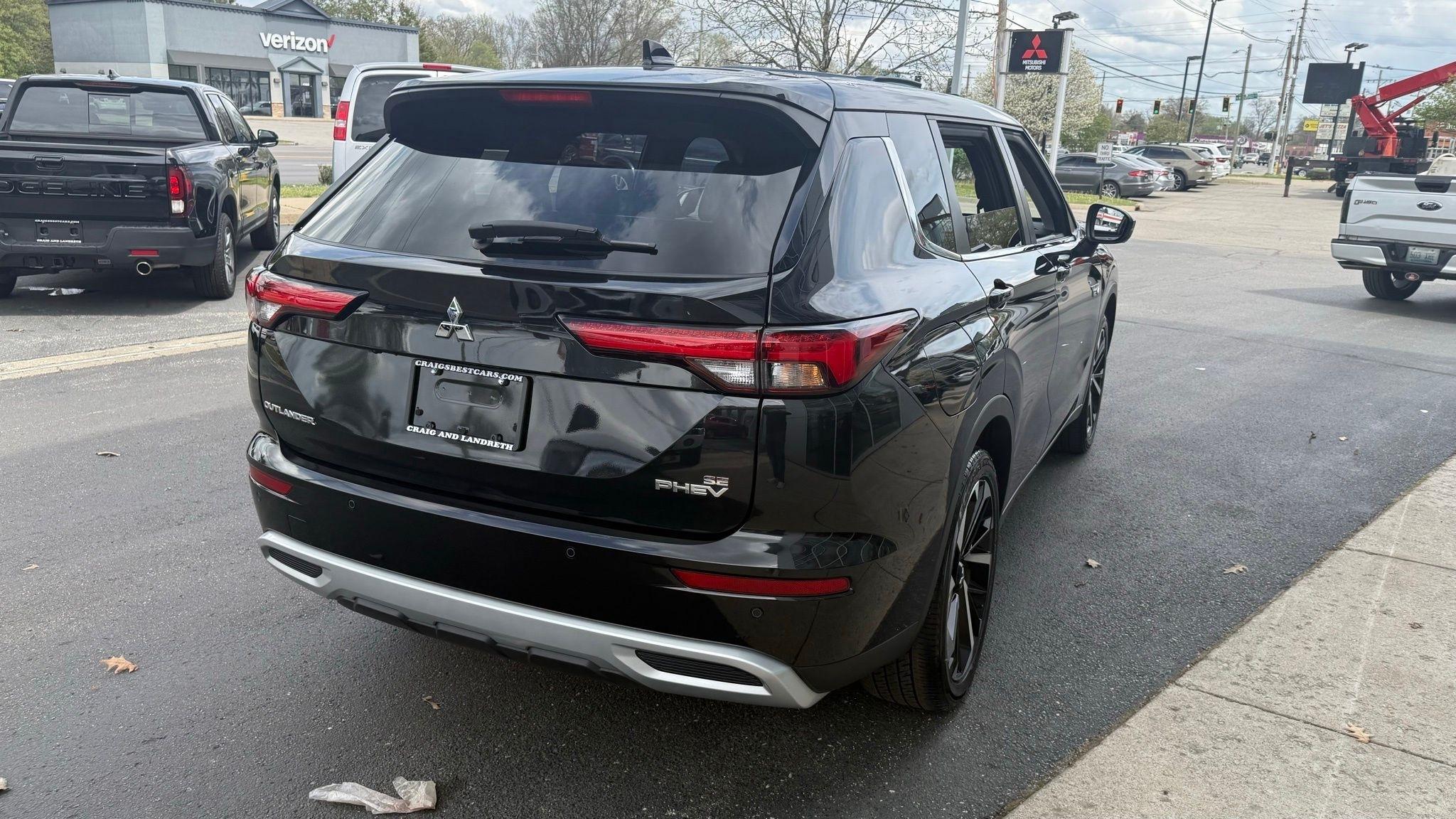 Mitsubishi Outlander PHEV  2024