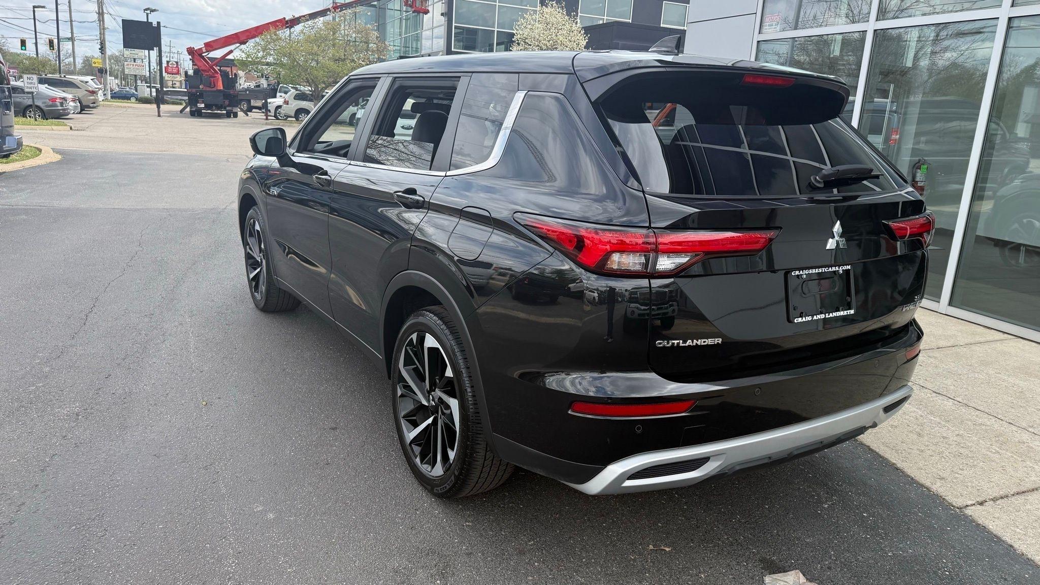 Mitsubishi Outlander PHEV  2024