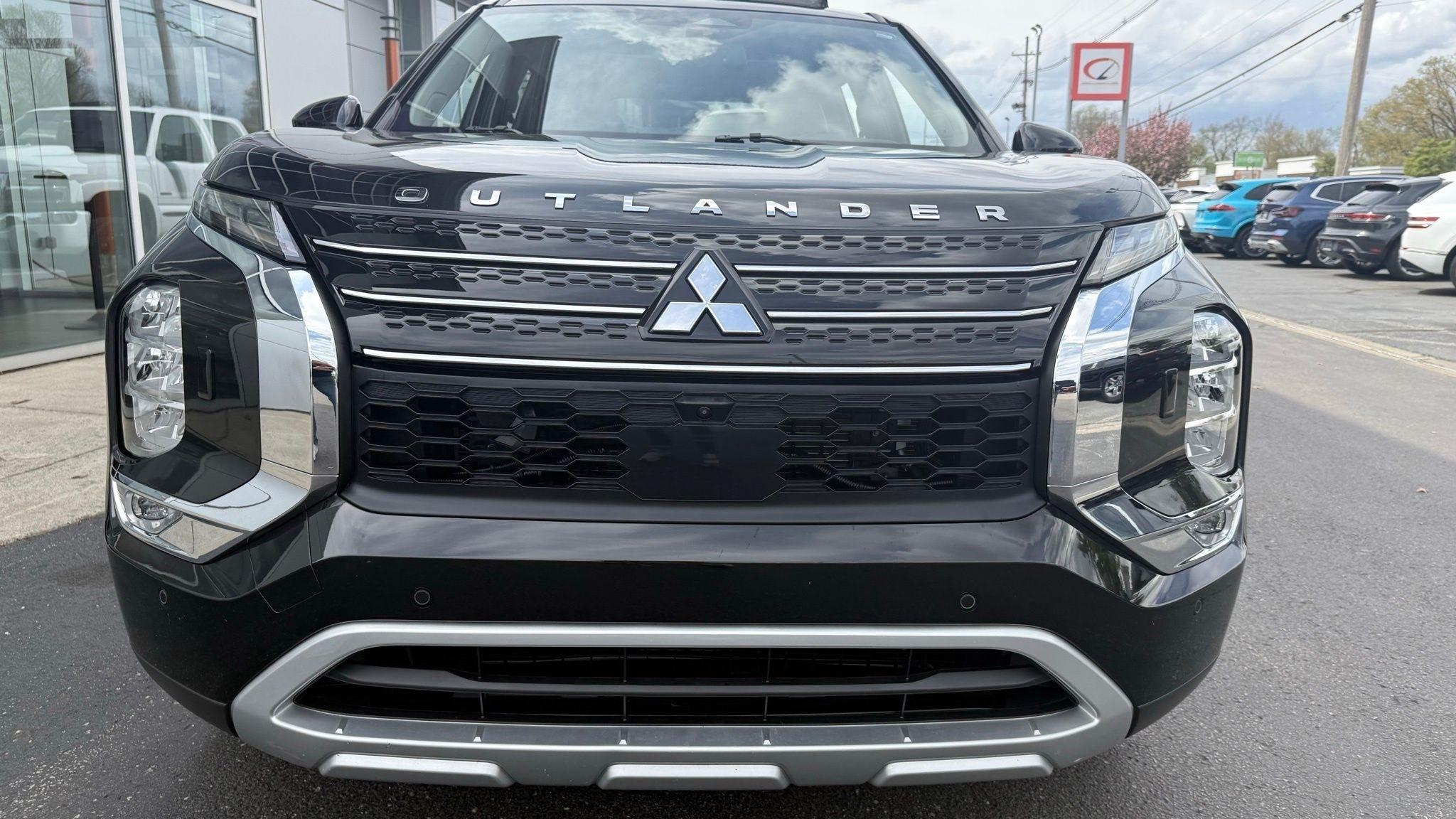 Mitsubishi Outlander PHEV  2024