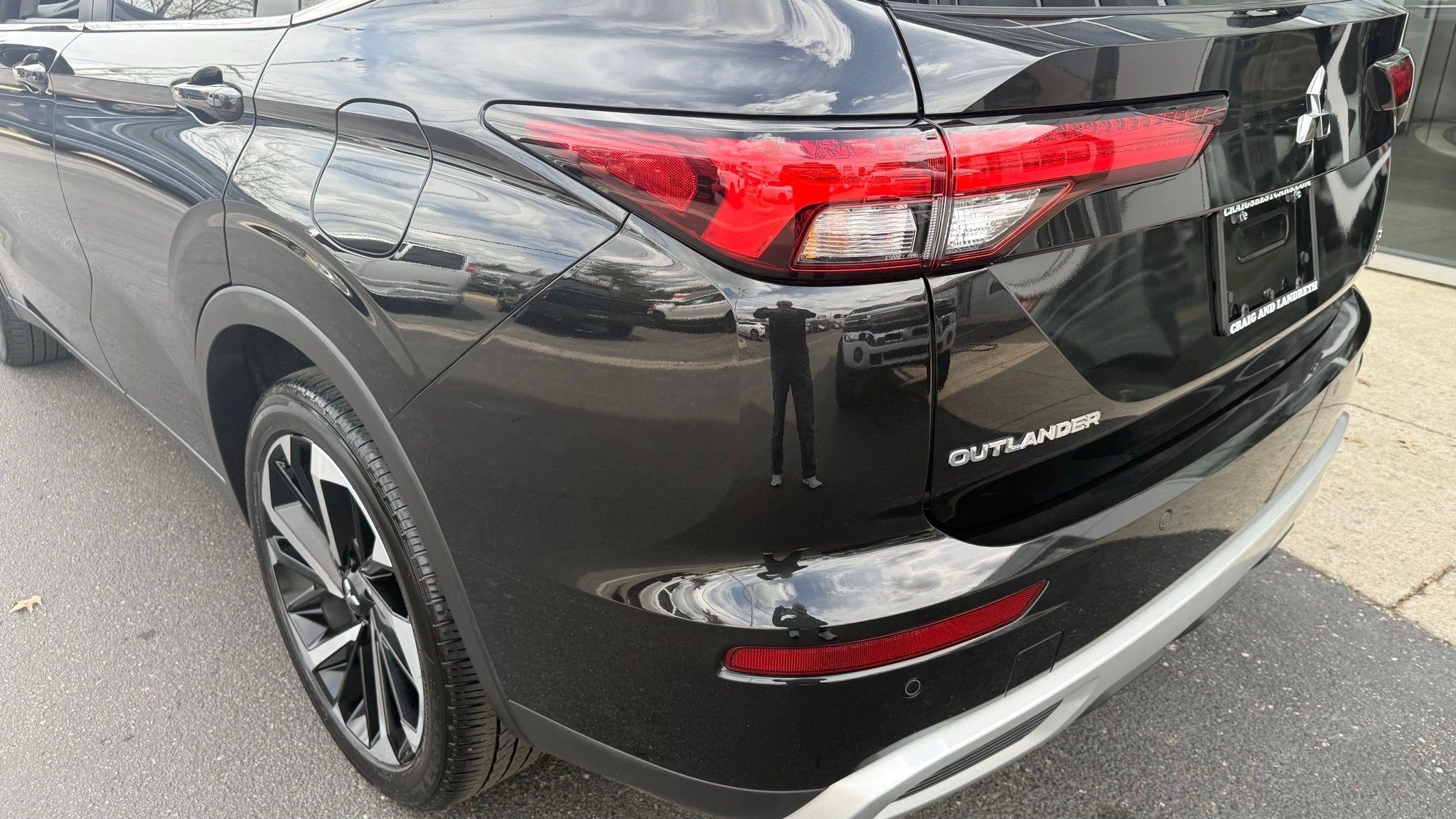 Mitsubishi Outlander PHEV  2024