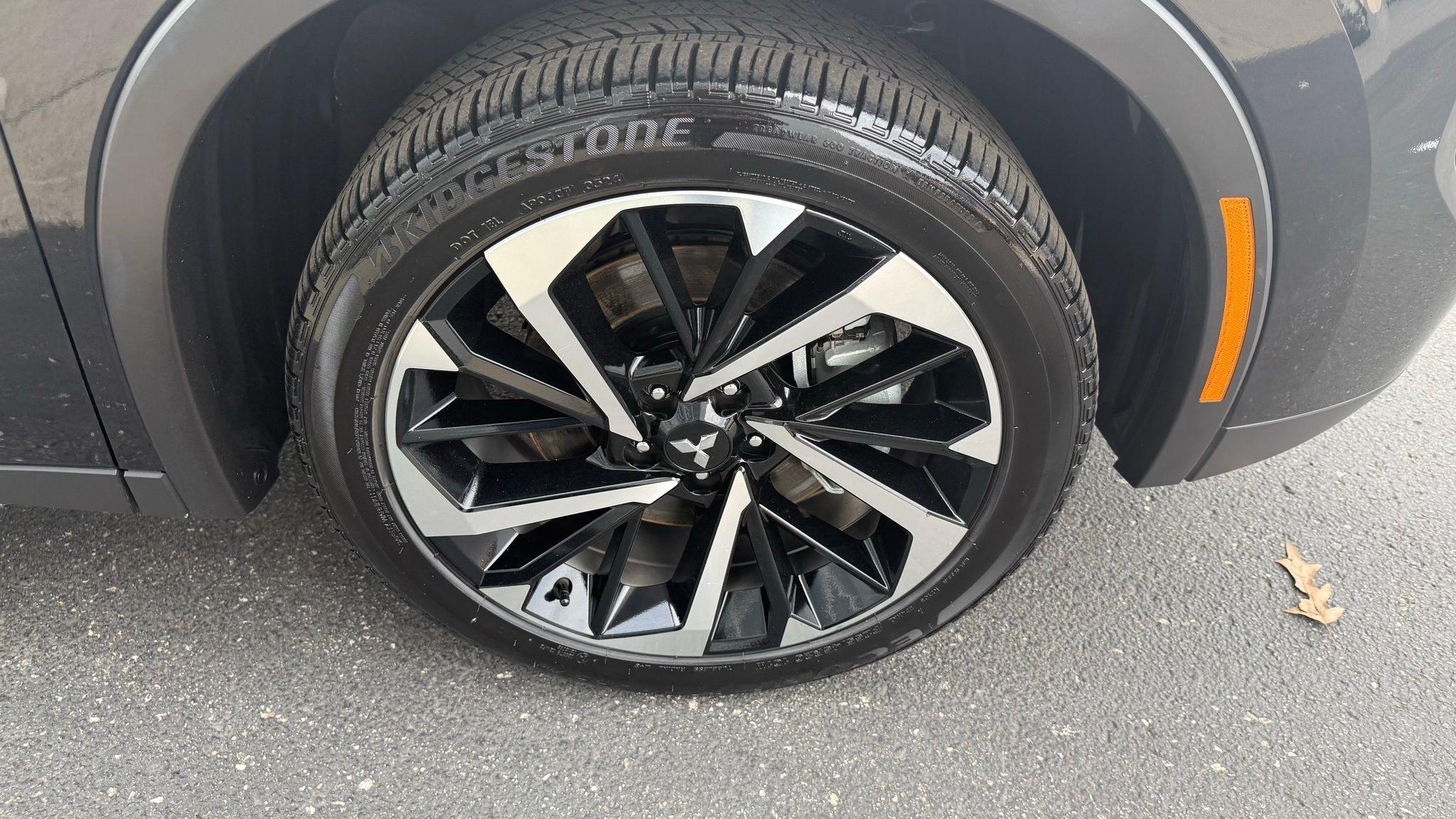 Mitsubishi Outlander PHEV  2024