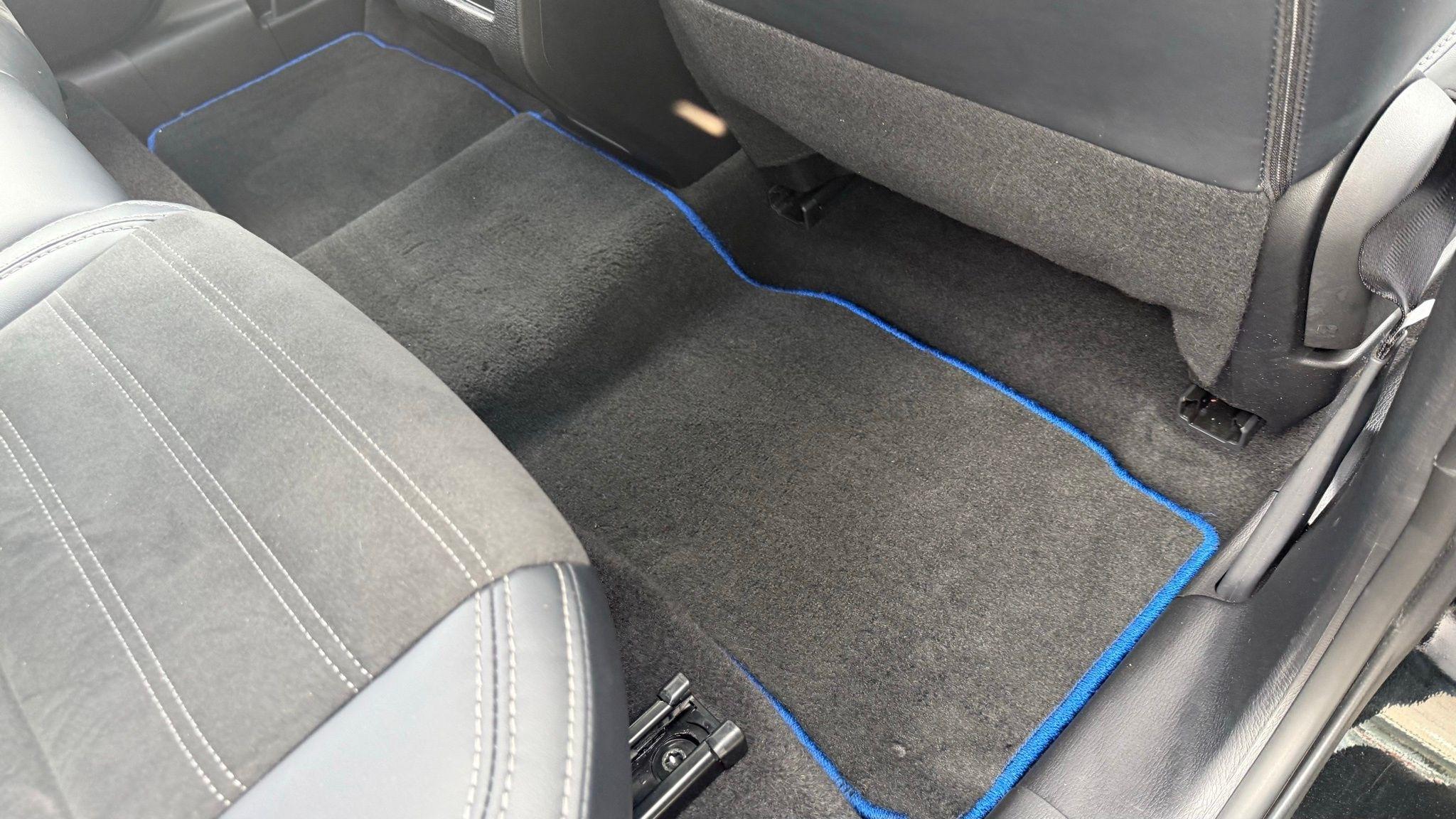 Mitsubishi Outlander PHEV  2024