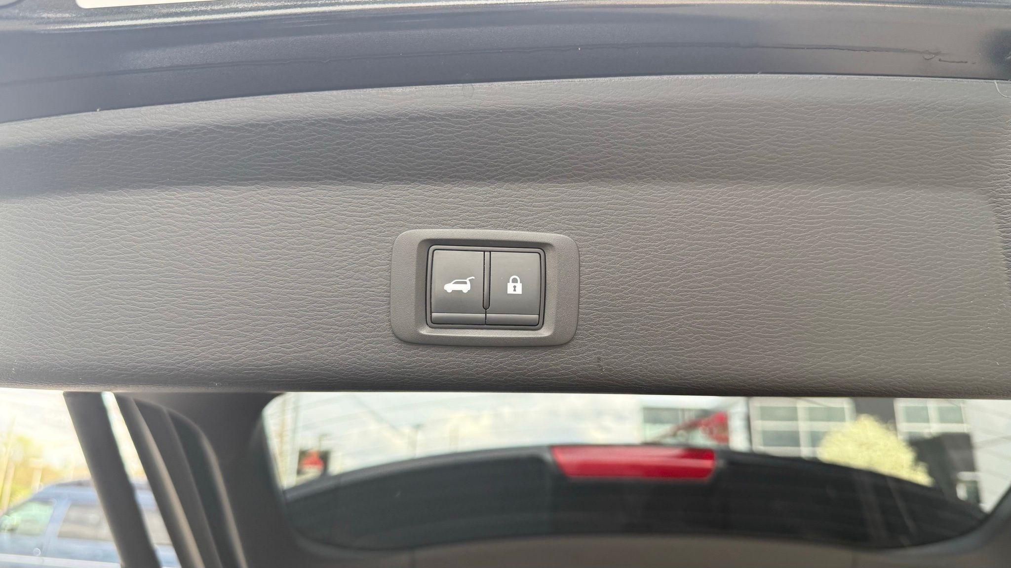 Mitsubishi Outlander PHEV  2024