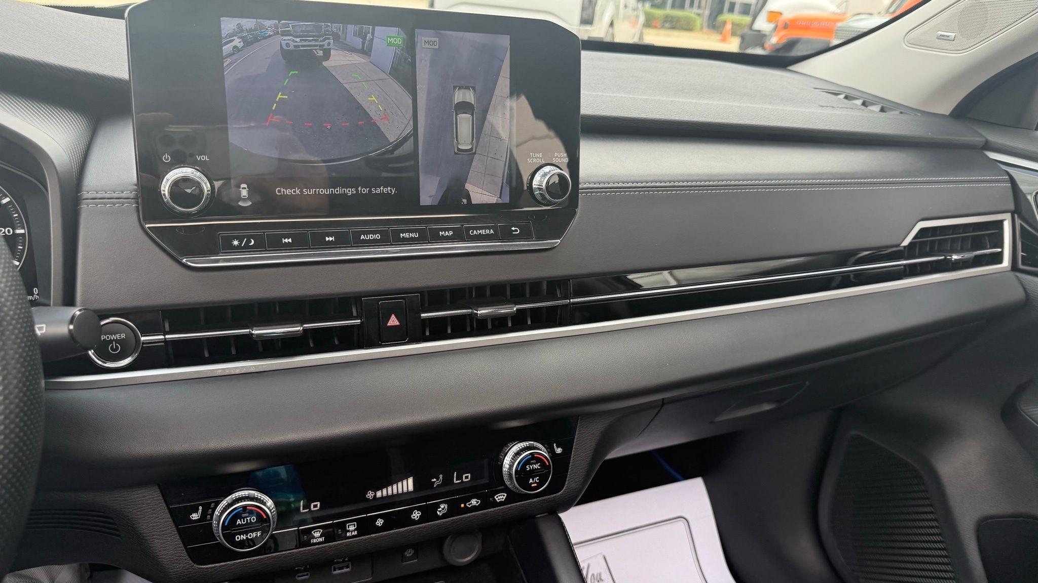 Mitsubishi Outlander PHEV  2024