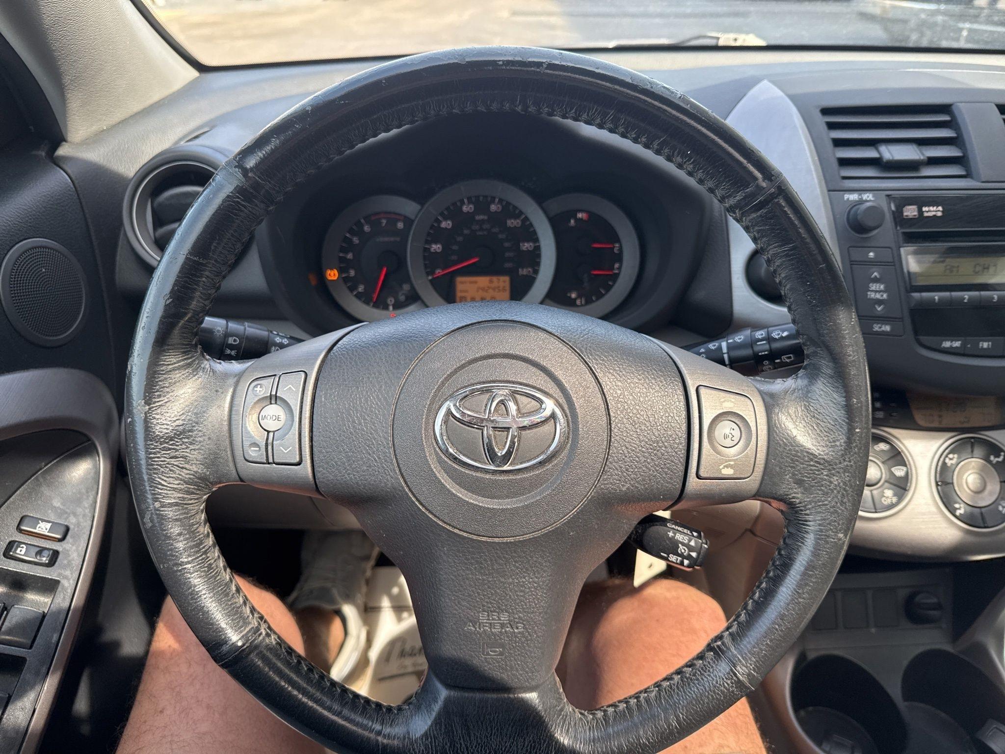 Toyota RAV4  2008