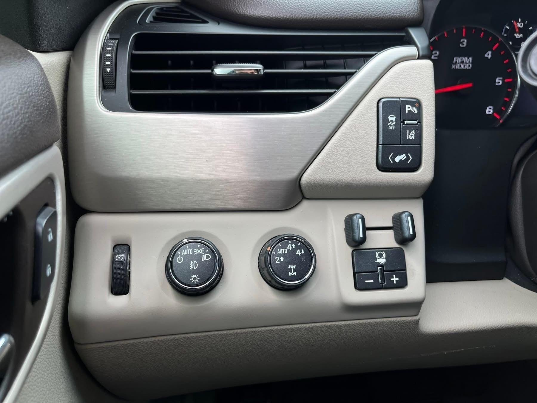 GMC Yukon Denali  2015