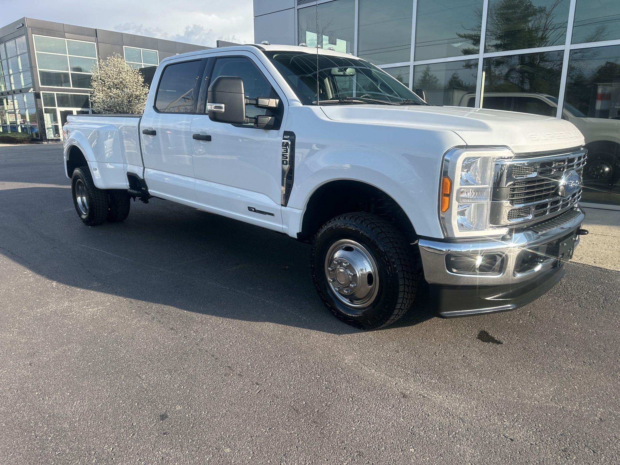 Ford F-350 SD  2023