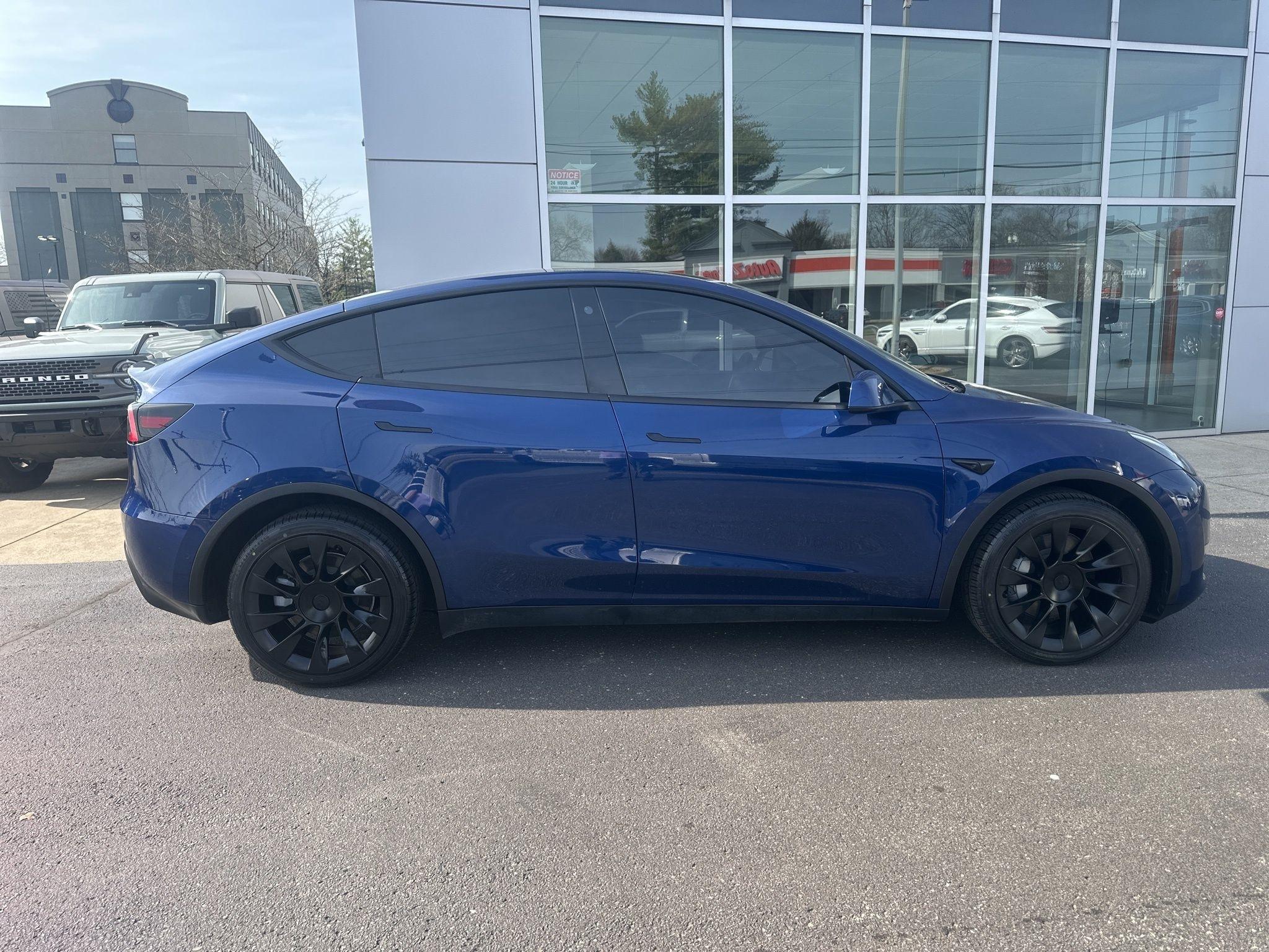 Tesla Model Y  2022
