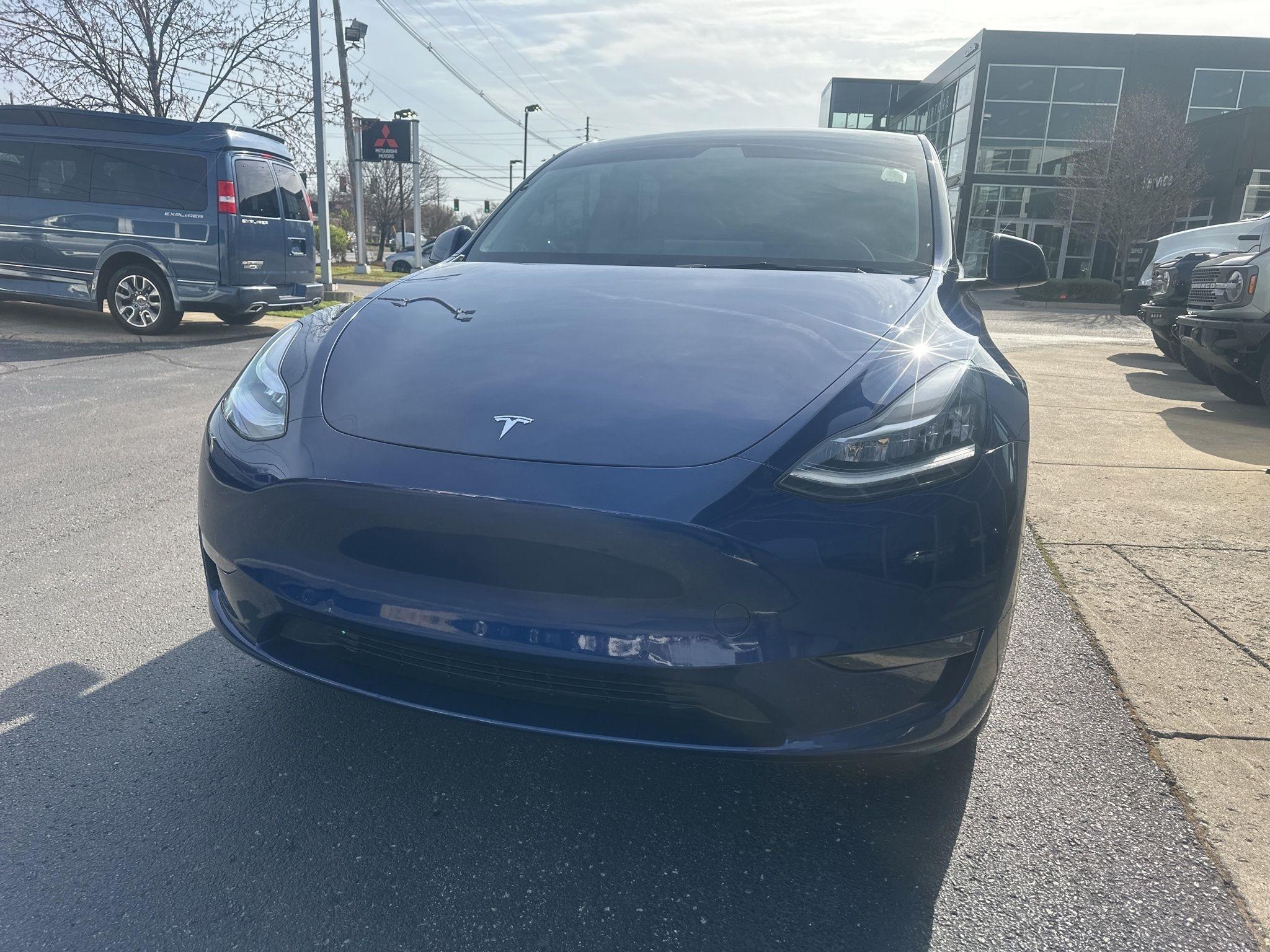 Tesla Model Y  2022