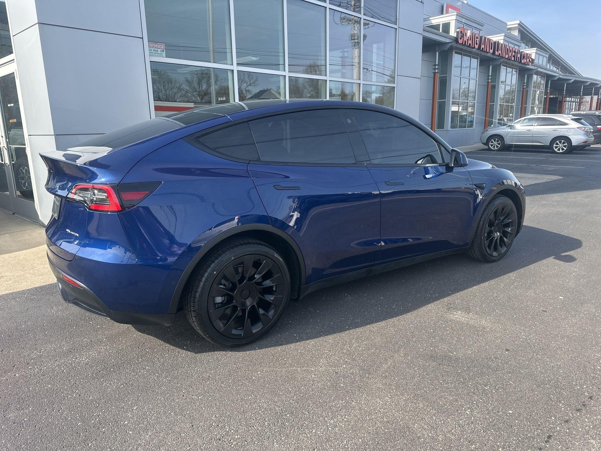 Tesla Model Y  2022