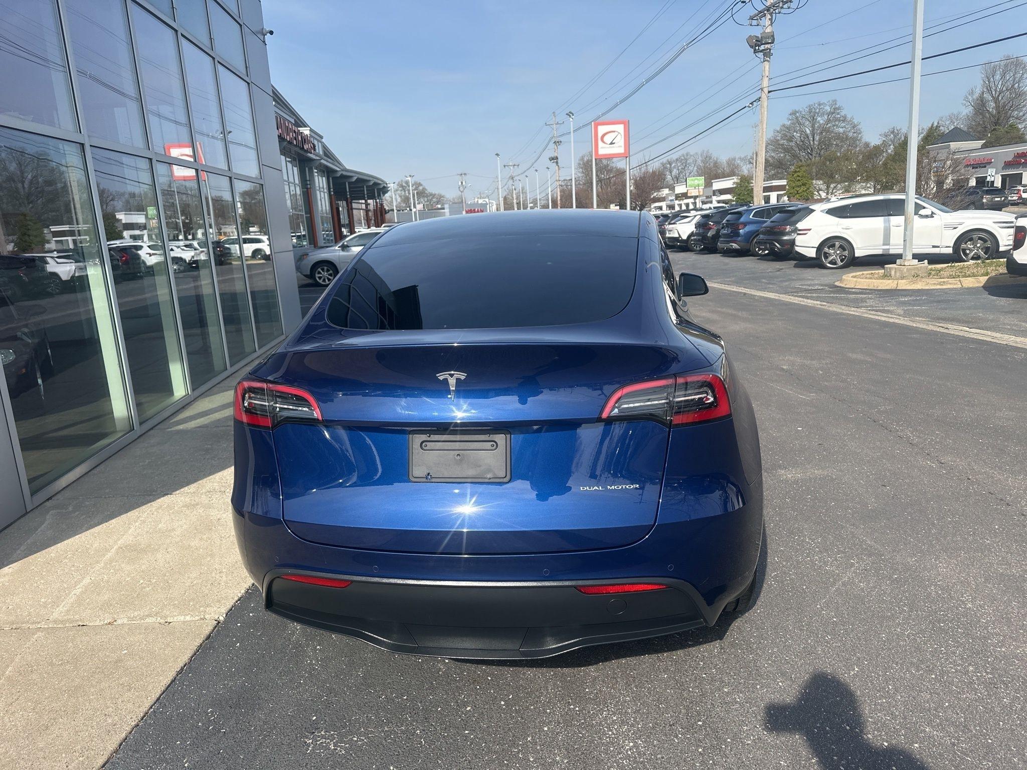 Tesla Model Y  2022