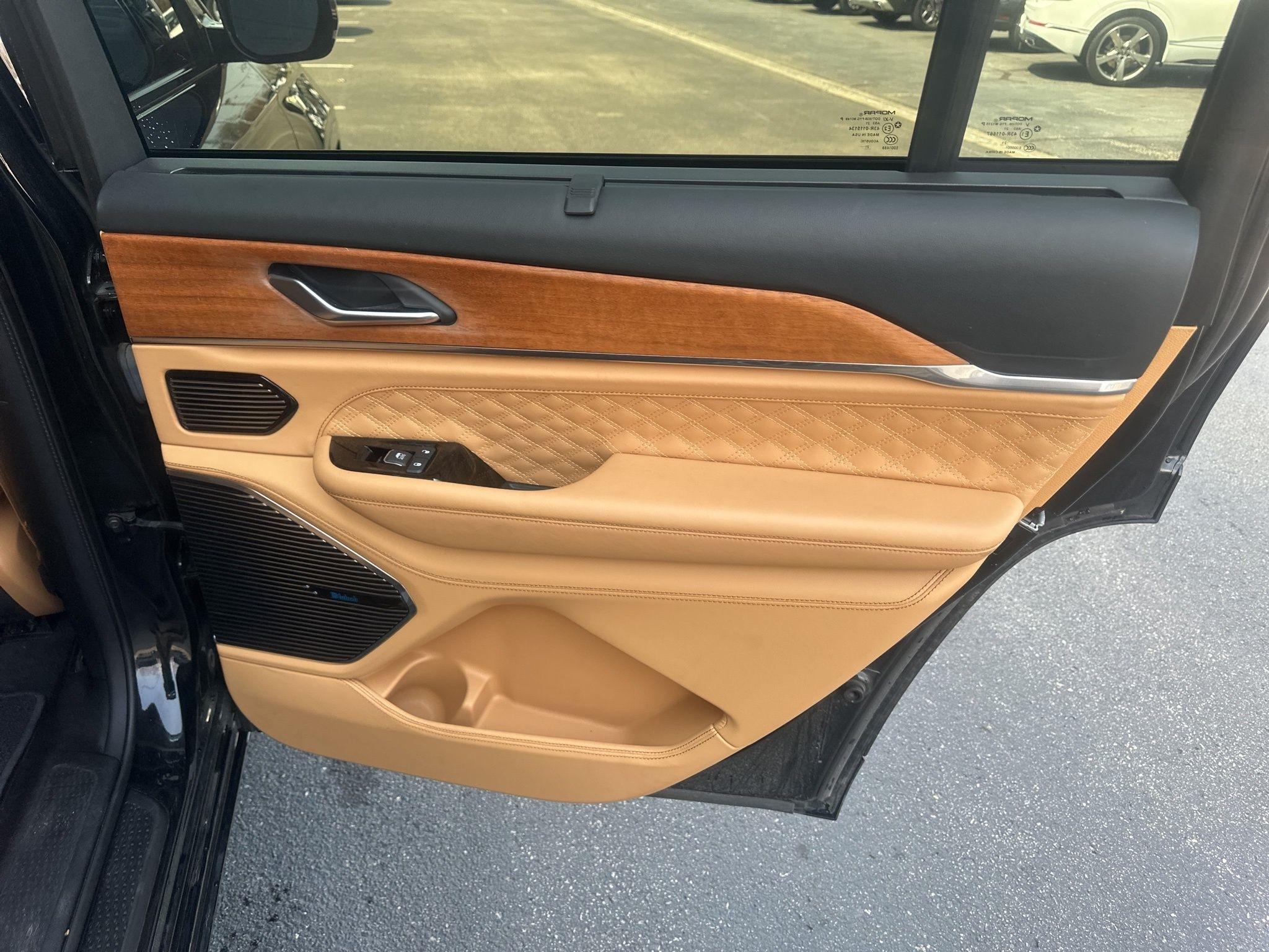 Jeep Grand Cherokee L  2021