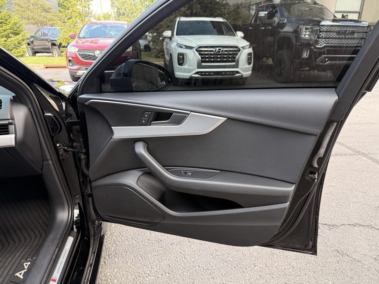 Audi A4  2019